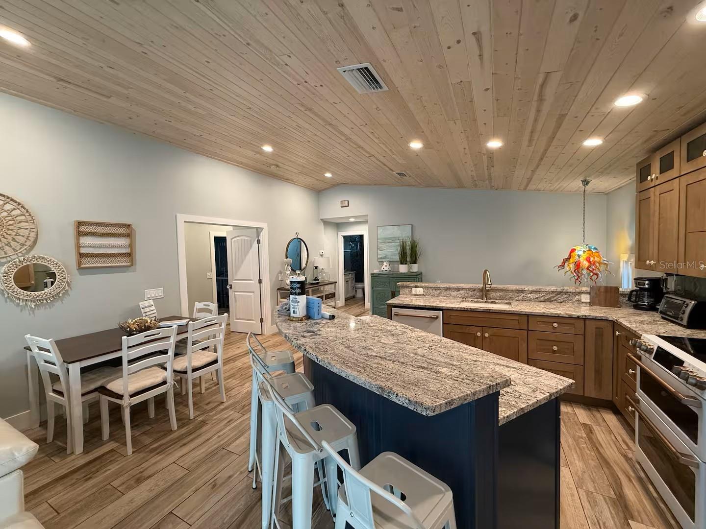 ANNA MARIA BEACH - Residential