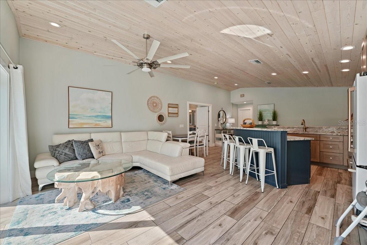 ANNA MARIA BEACH - Residential