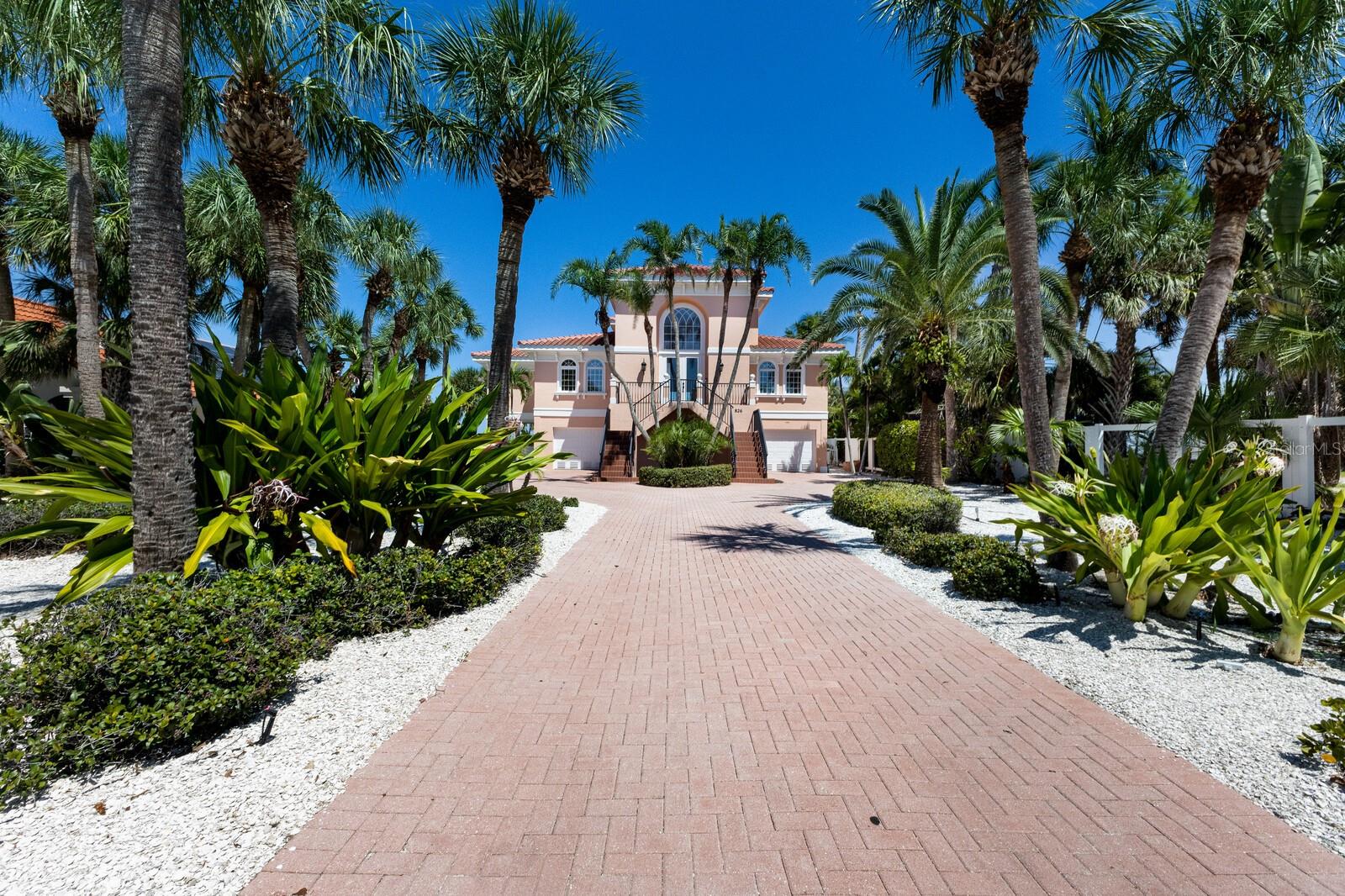 ON SOUTH INTERSEC/PINE ST & - Residential