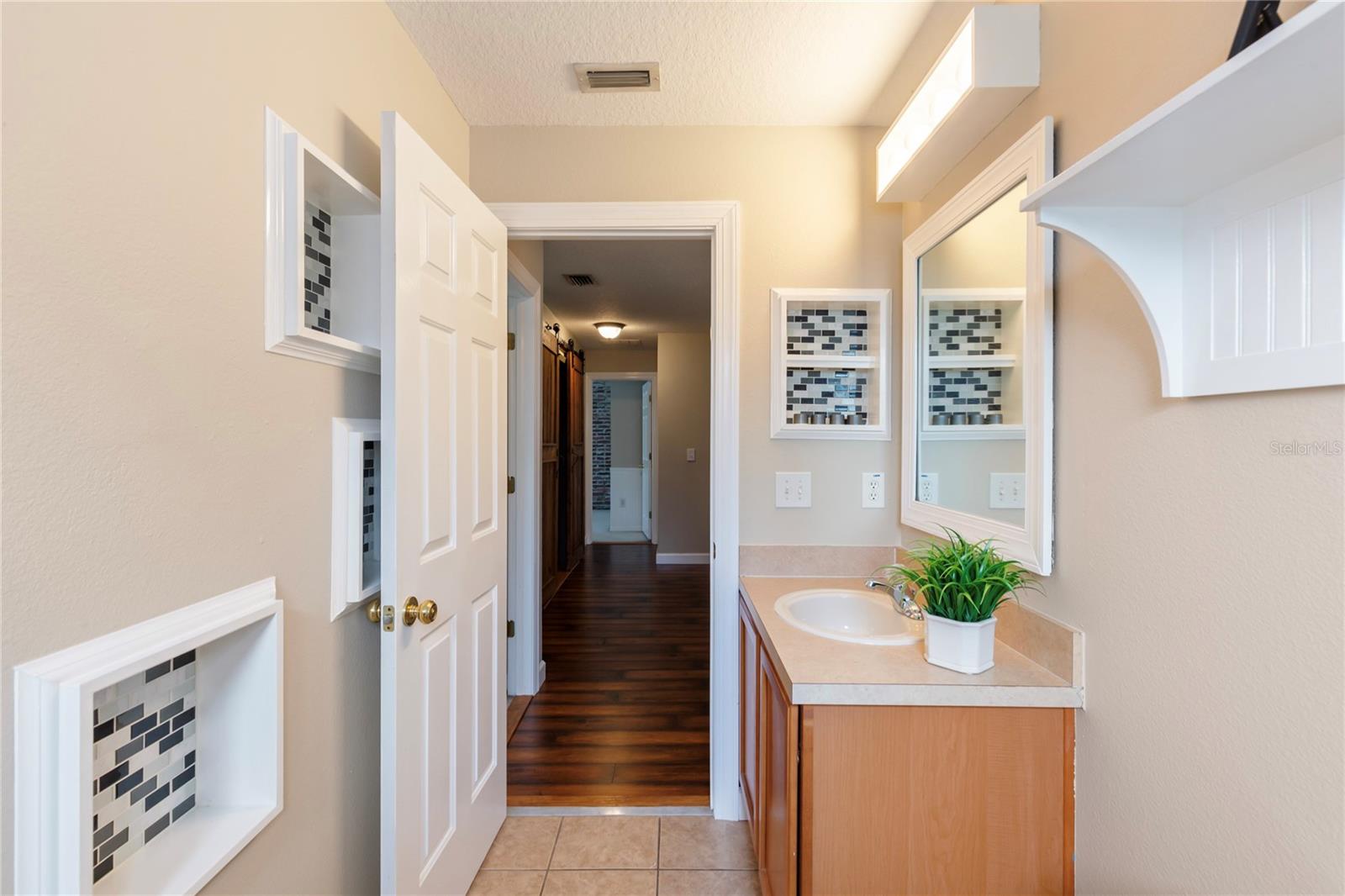 CONCORD STATION PH 01 UNITS C D E & F - Residential