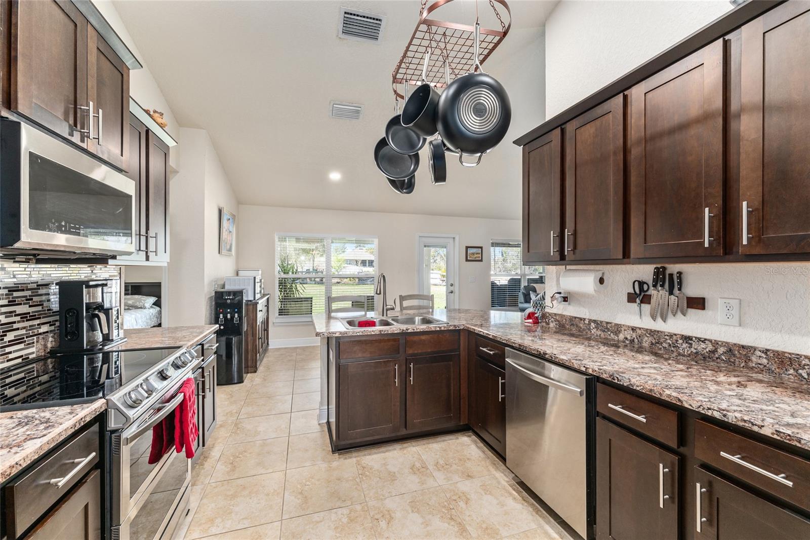 OCALA WATERWAY ESTATE - Residential