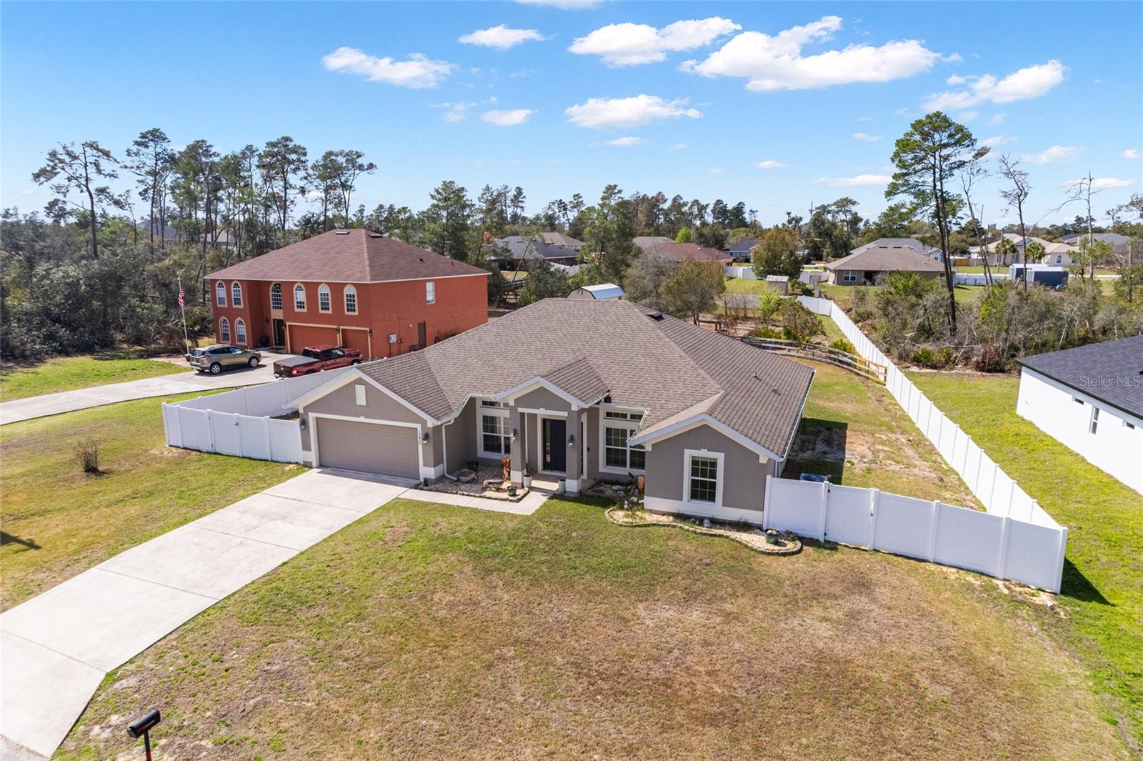 OCALA WATERWAY ESTATE - Residential