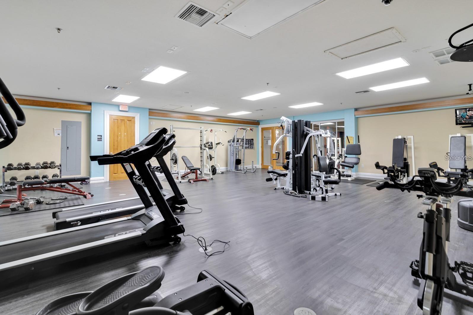 ISLAND CLUB WEST PH 02 - Residential Lease
