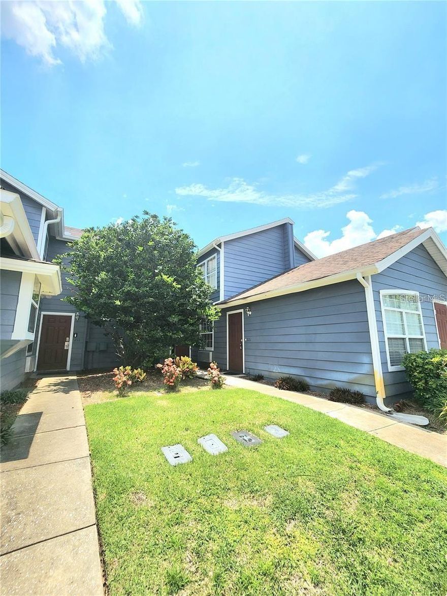 Welcome to this renovated 2 bedroom / 2 bathroom resort style community. Lots of community amenities: pool, fitness center, basketball and tennis courts. Near Disney World, restaurants, and shopping centers, major Highways (I-4). All measurements are approximate. Schedule your appointment today.