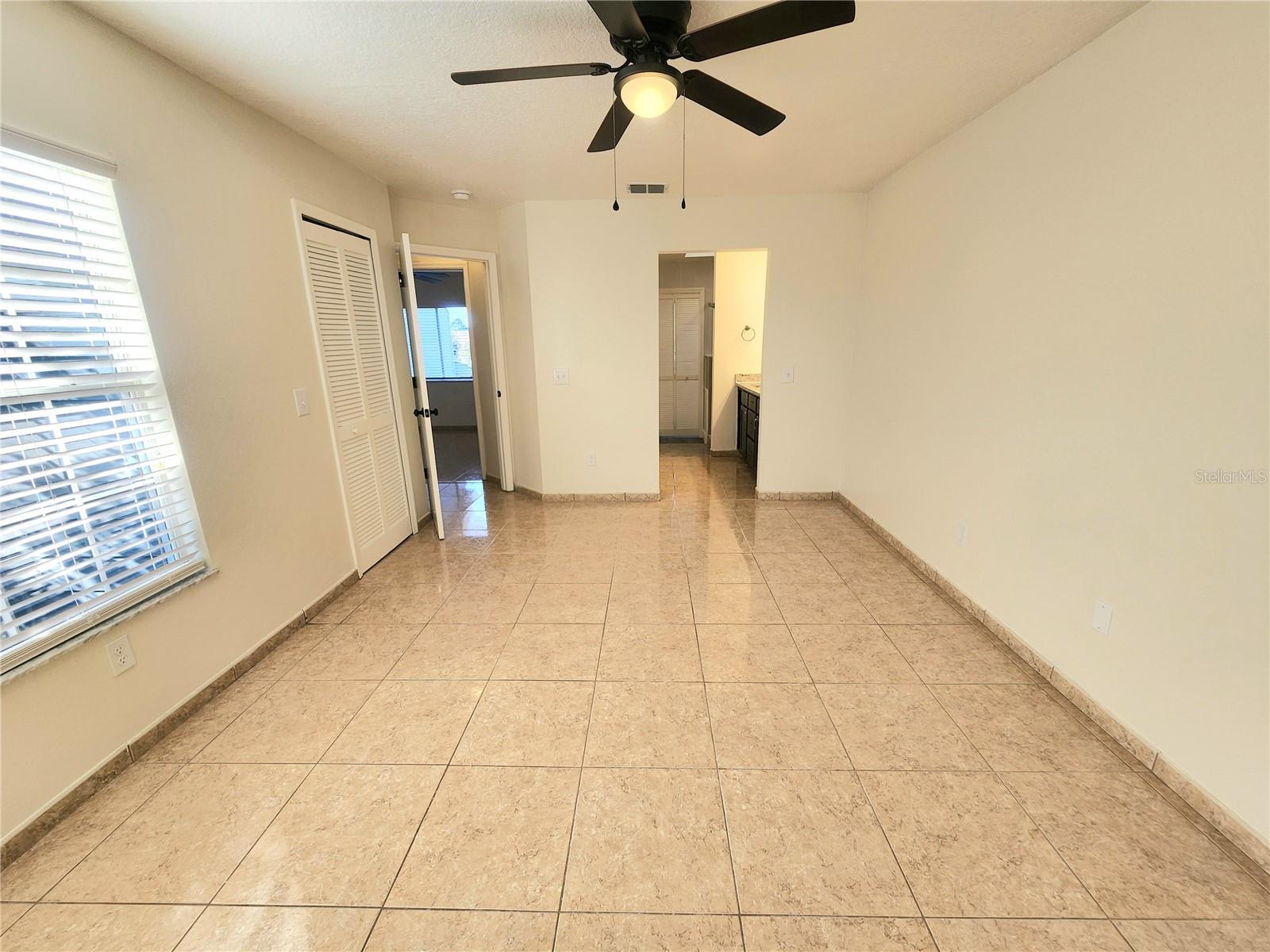 ISLAND CLUB WEST PH 02 - Residential Lease