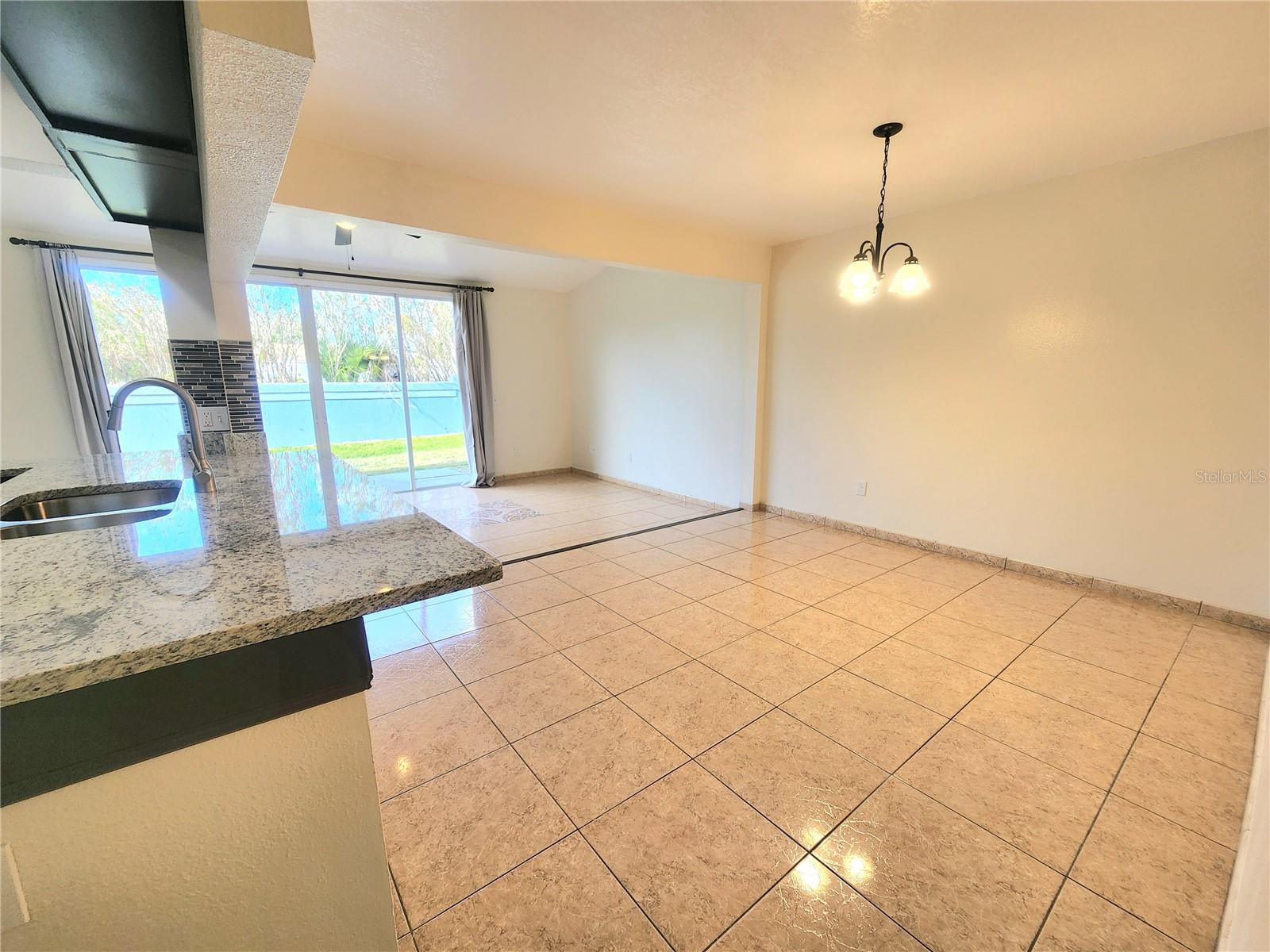 ISLAND CLUB WEST PH 02 - Residential Lease
