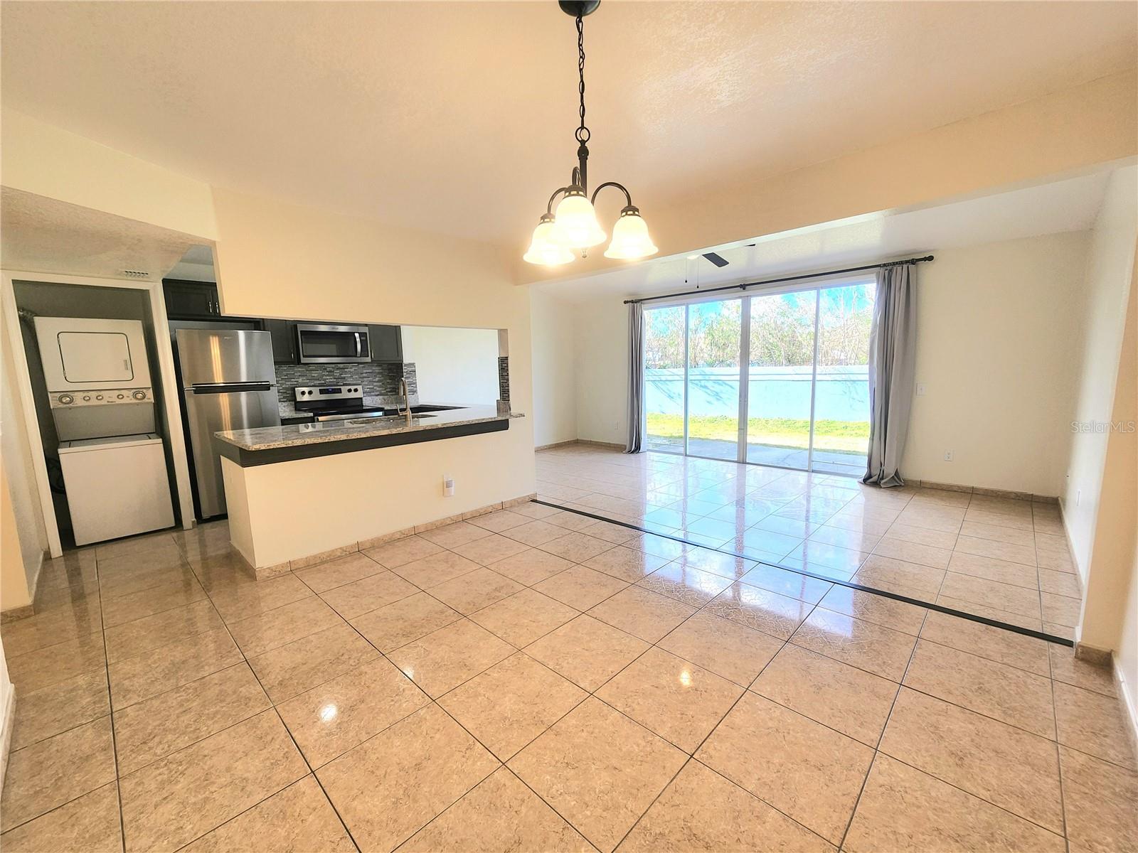 ISLAND CLUB WEST PH 02 - Residential Lease
