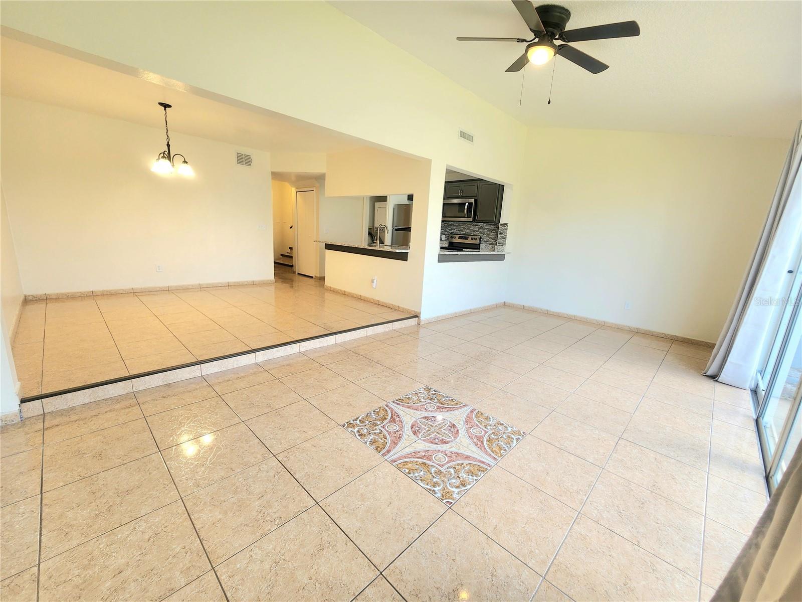 ISLAND CLUB WEST PH 02 - Residential Lease