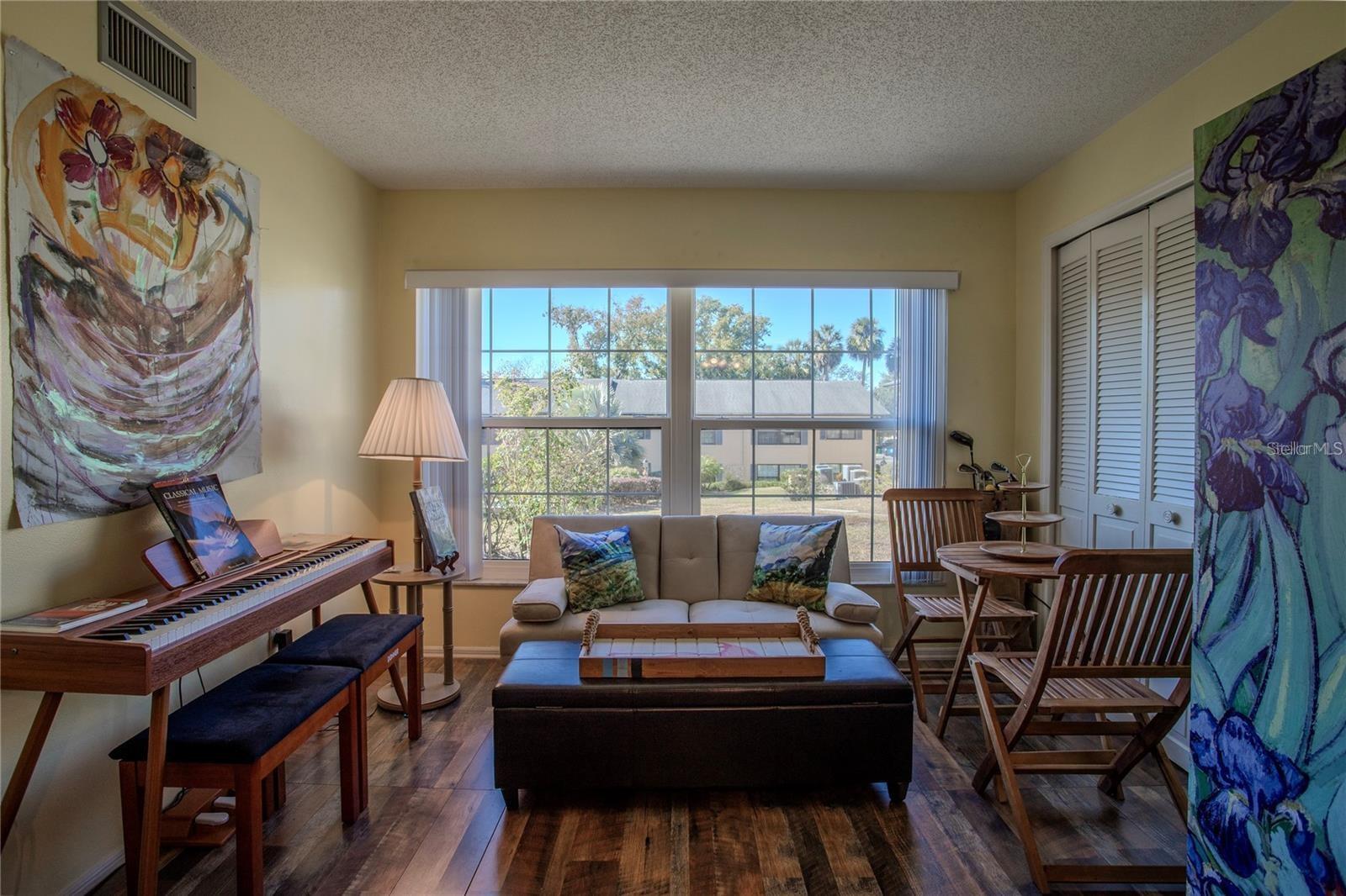 MOUNT DORA LAKEWOOD CONDOMINIUM - Residential