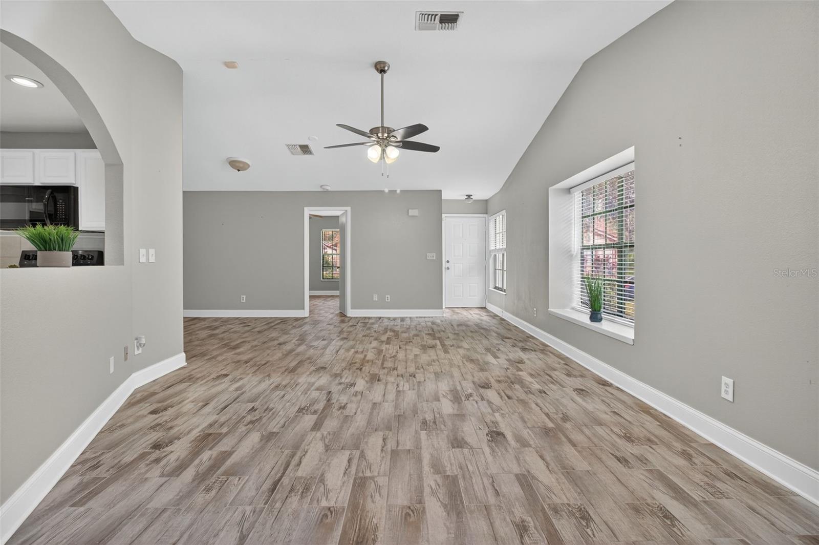 CARROLLWOOD SPRGS CLUSTER HMS - Residential