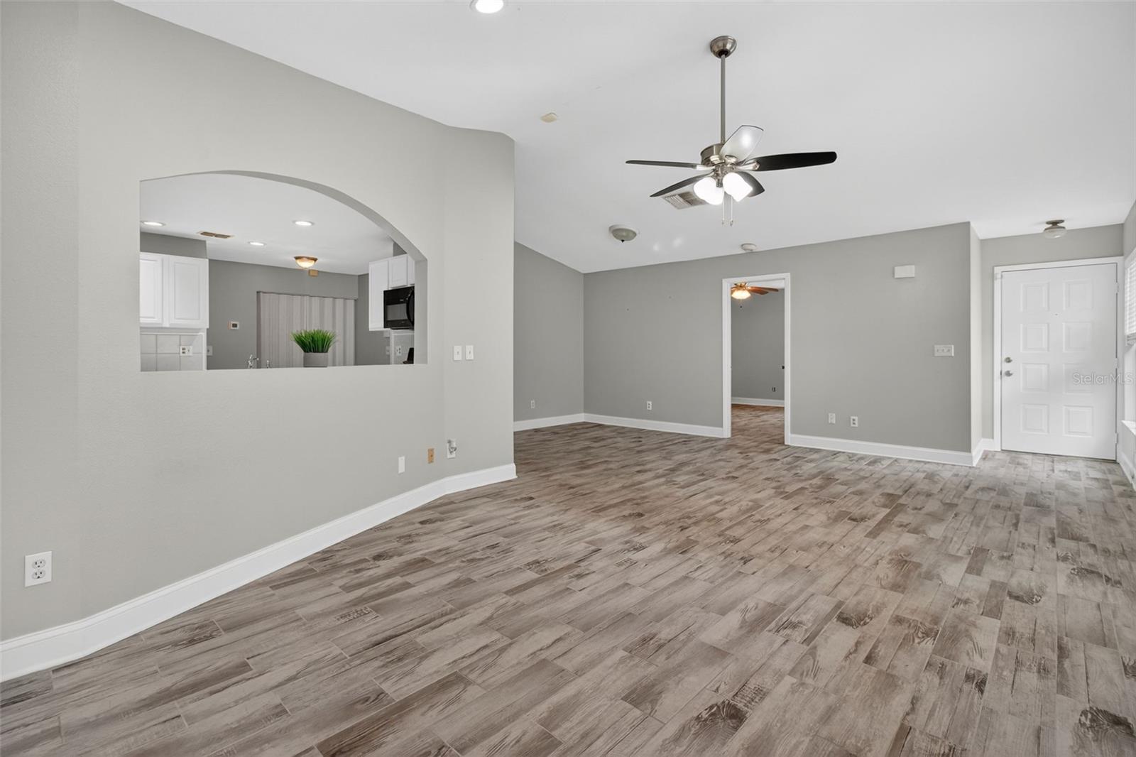 CARROLLWOOD SPRGS CLUSTER HMS - Residential