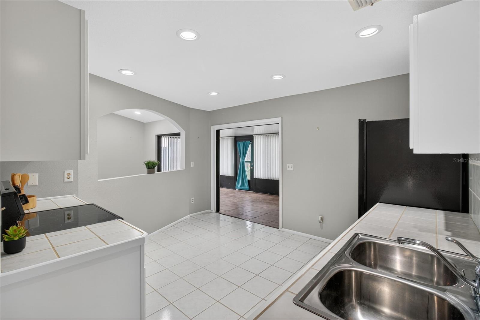 CARROLLWOOD SPRGS CLUSTER HMS - Residential