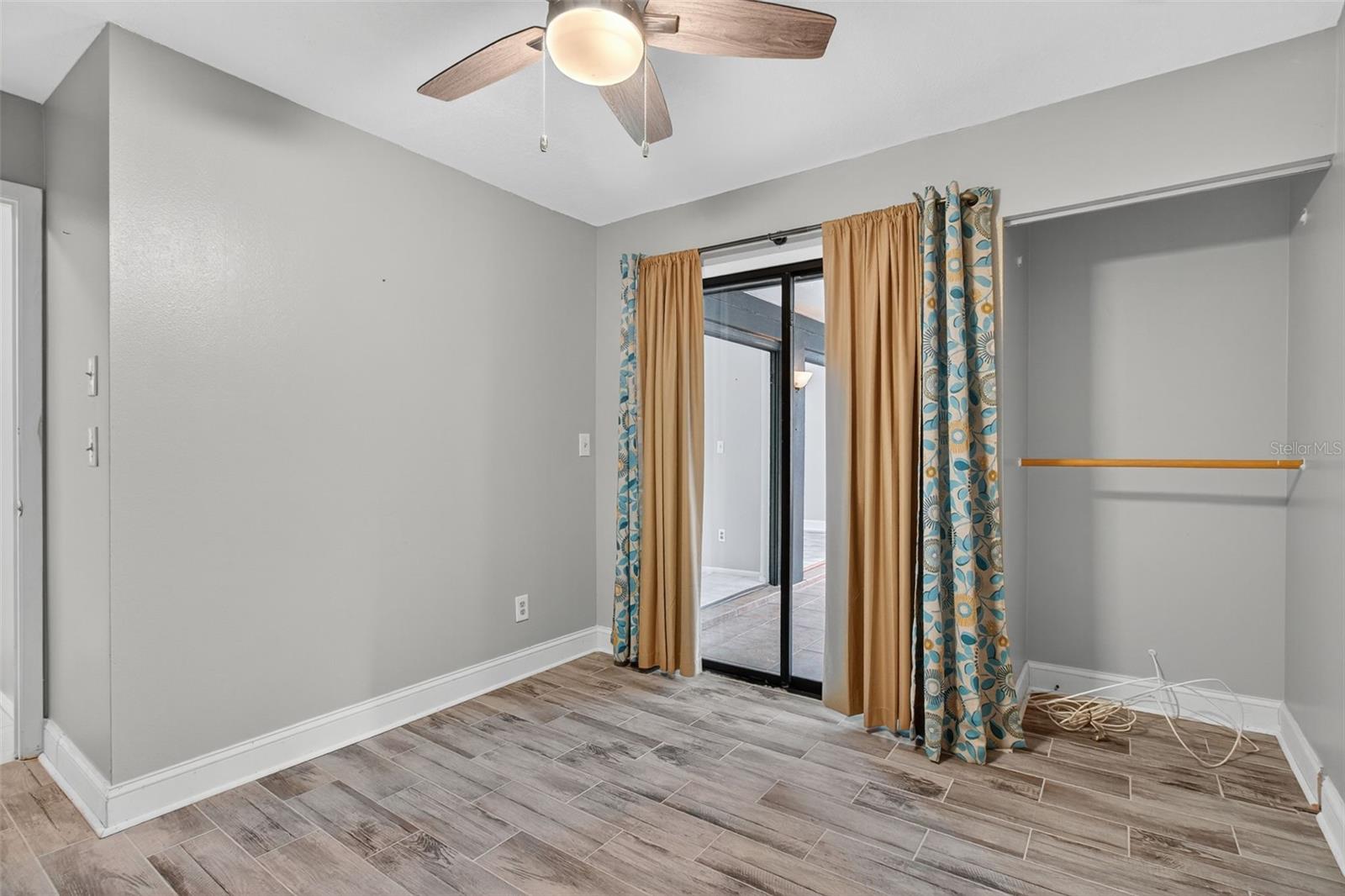 CARROLLWOOD SPRGS CLUSTER HMS - Residential