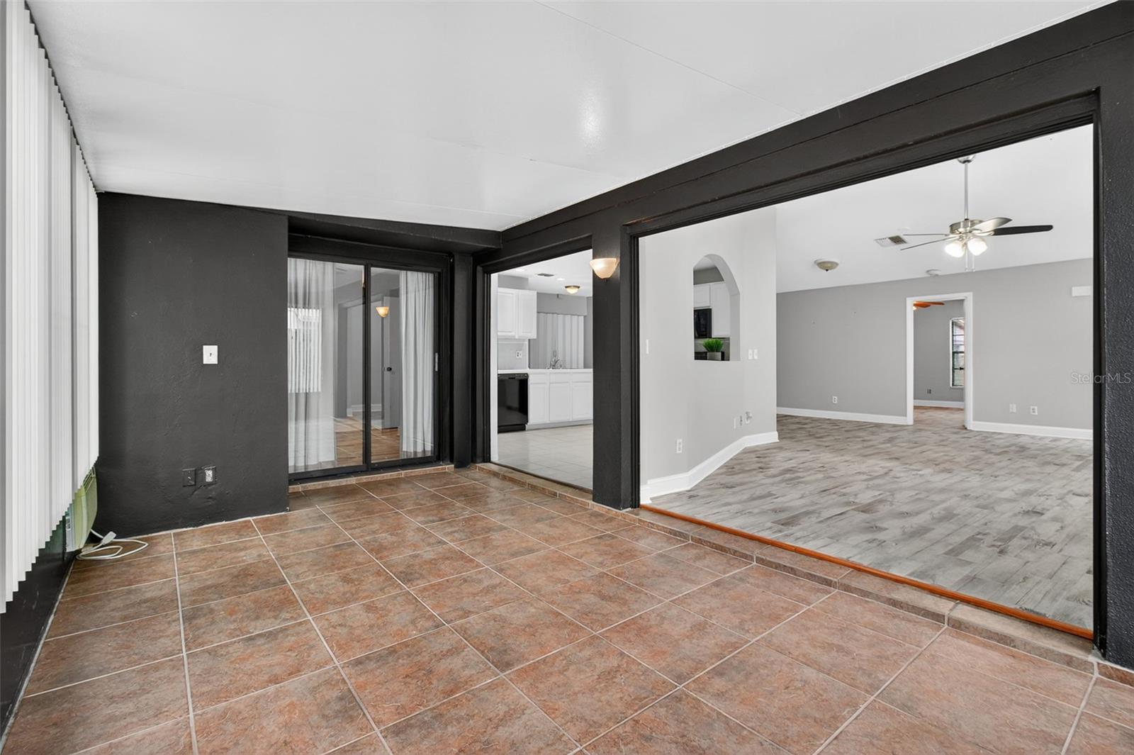 CARROLLWOOD SPRGS CLUSTER HMS - Residential