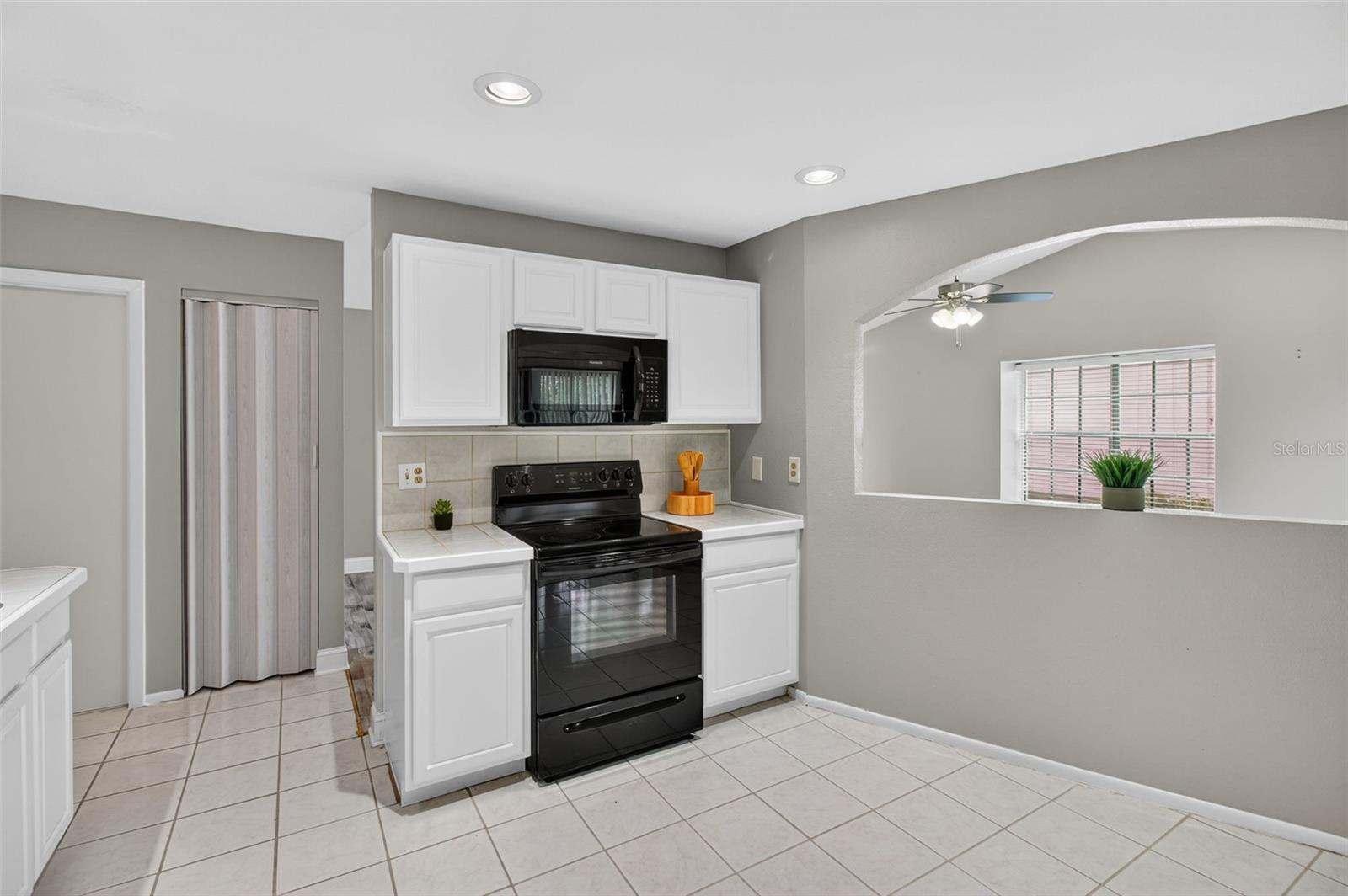 CARROLLWOOD SPRGS CLUSTER HMS - Residential