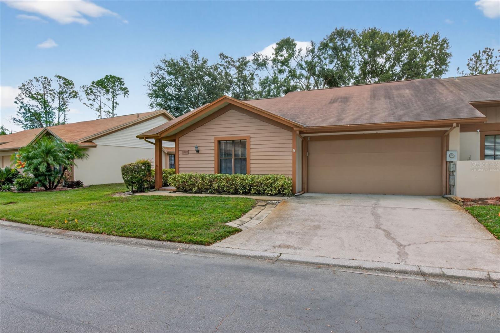 CARROLLWOOD SPRGS CLUSTER HMS - Residential