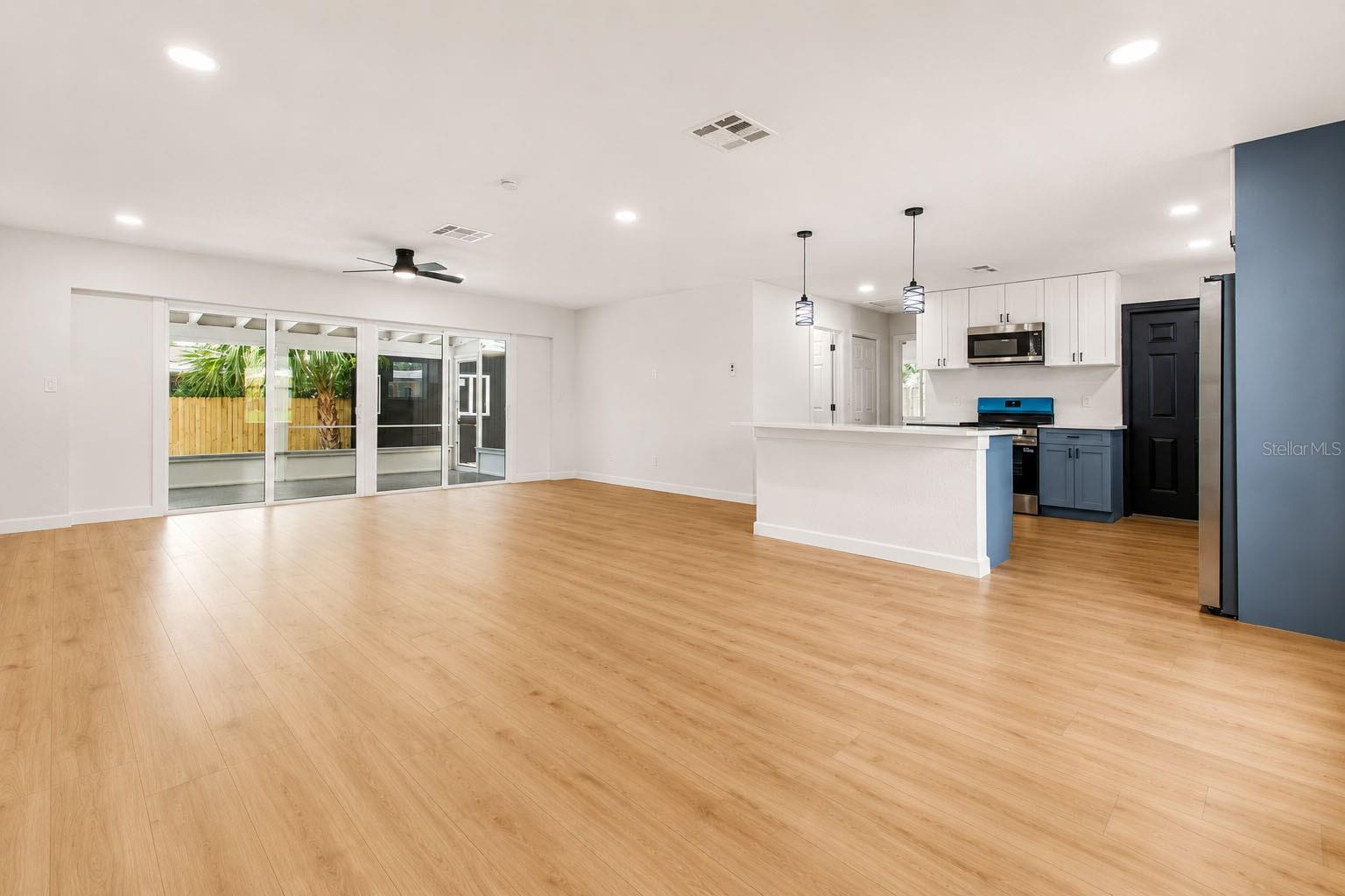 SPRING HILL - Residential