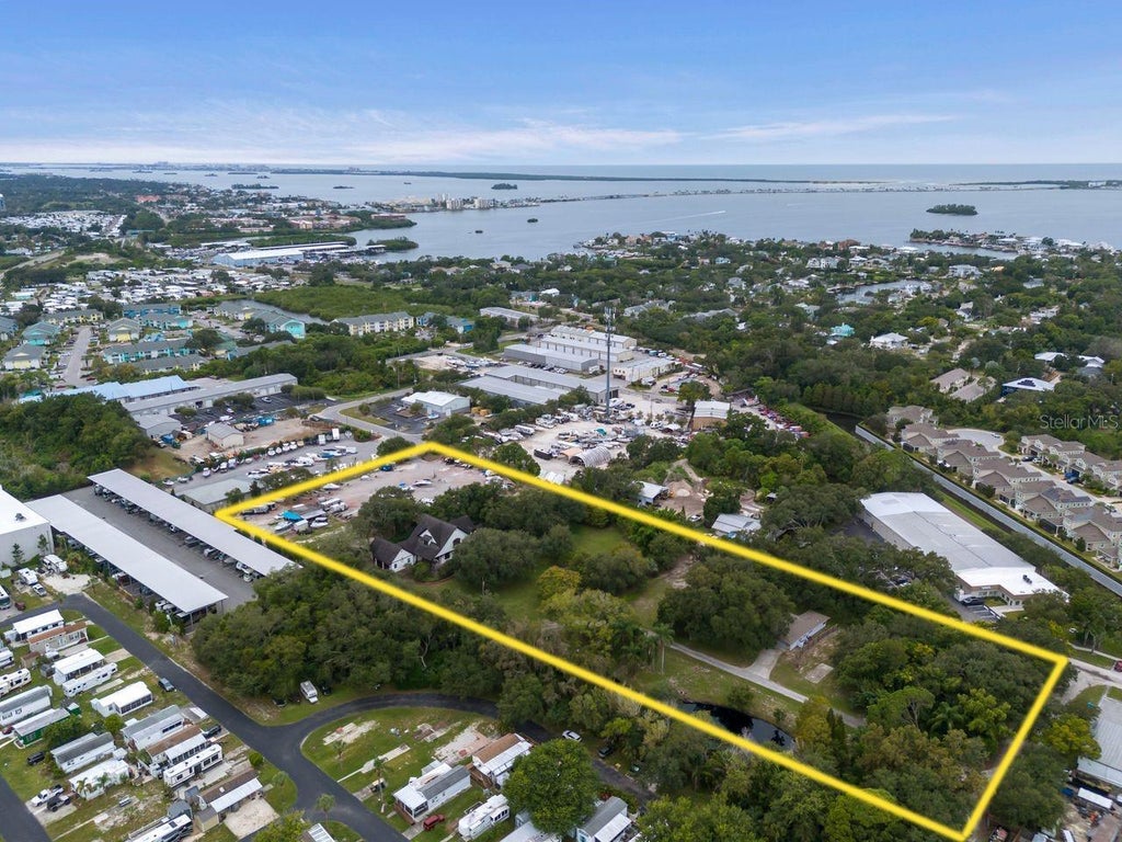 Photo of 201 Old Oak Lane, Palm Harbor, FL 34683 (MLS # TB8560226)