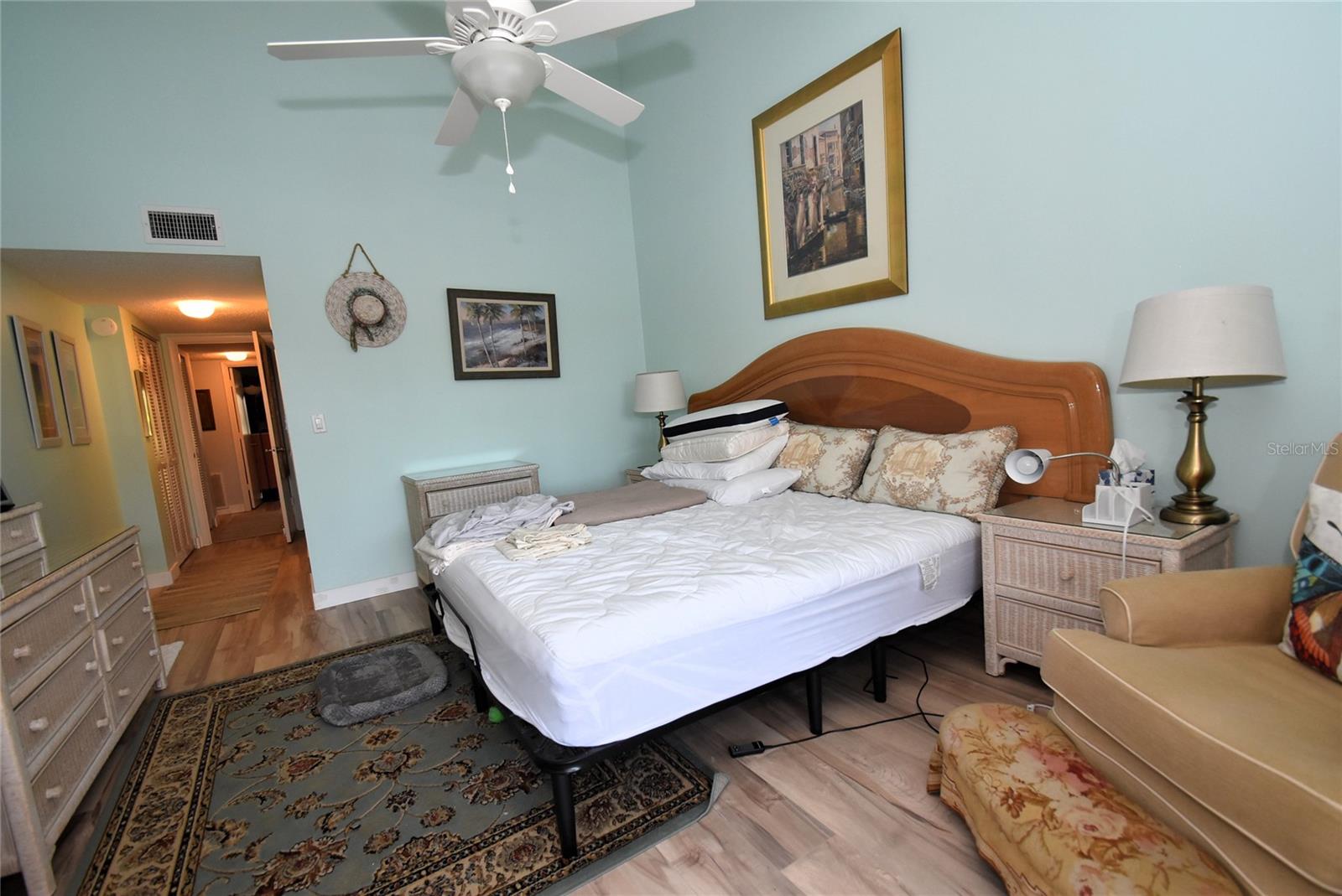 PELICAN COVE IX - Residential Lease