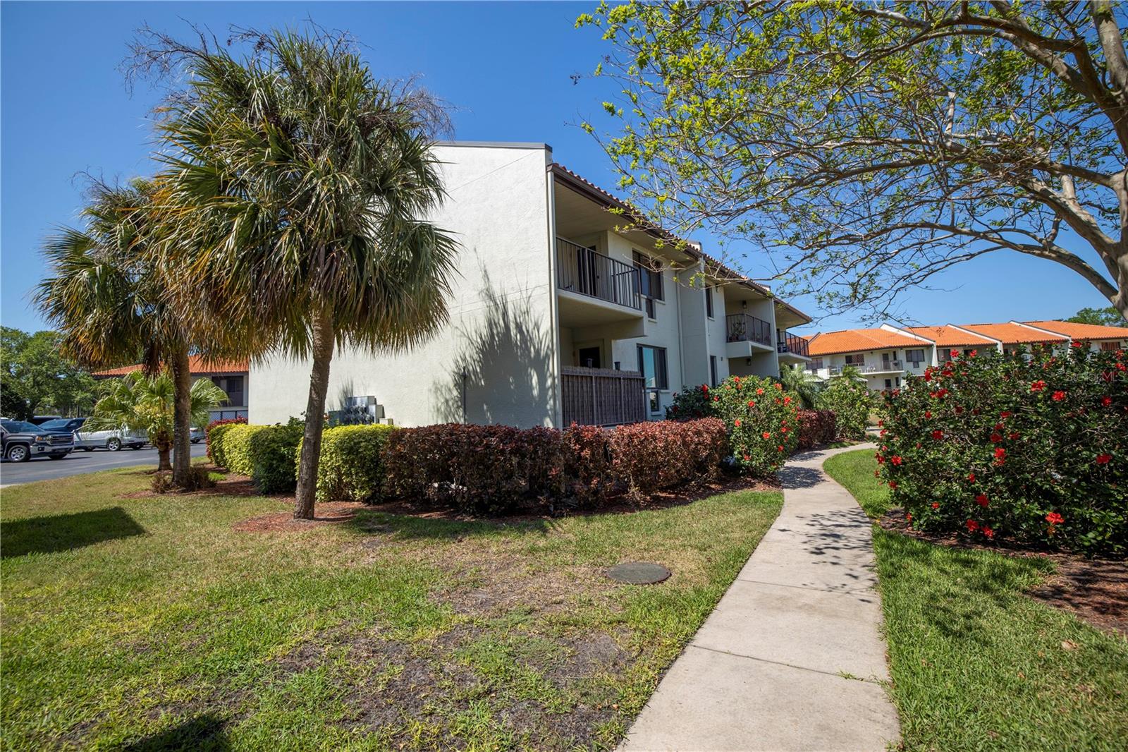 WANDER RESIDENCES OF TIERRA VERDE - Residential