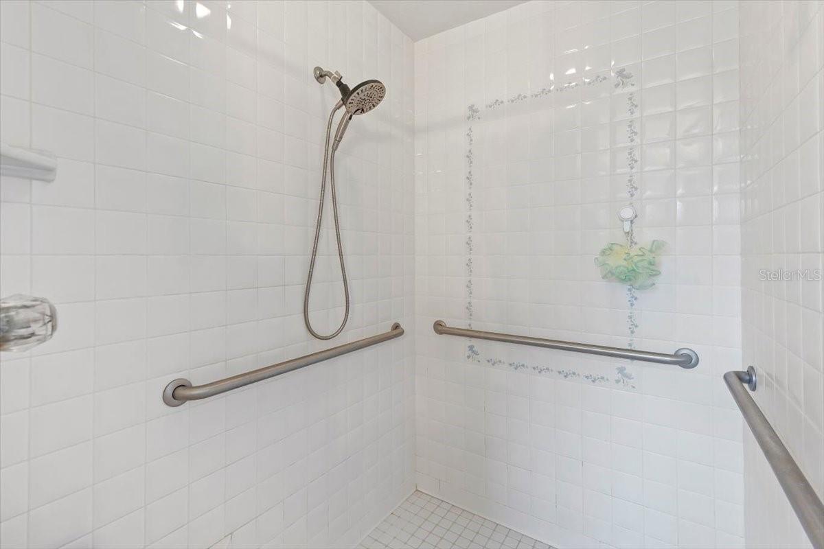 LEE WIND - Residential