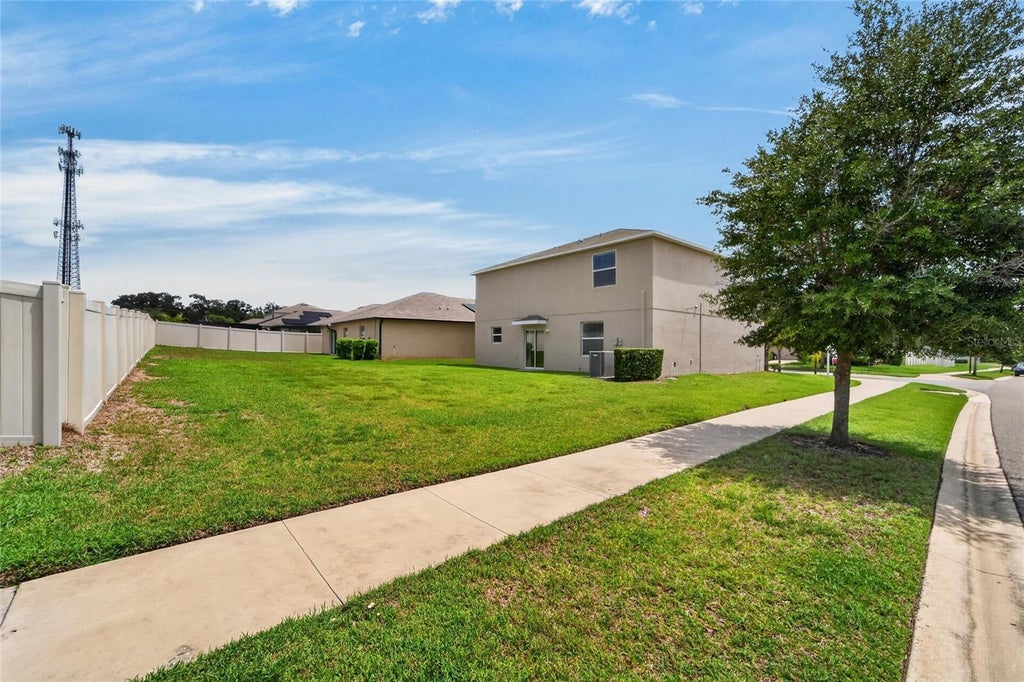 Photo of 215 English Heritage Place, Dover, FL 33527 (MLS # TB8535357)