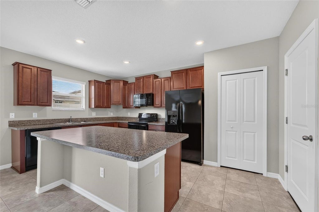 Photo of 215 English Heritage Place, Dover, FL 33527 (MLS # TB8535357)