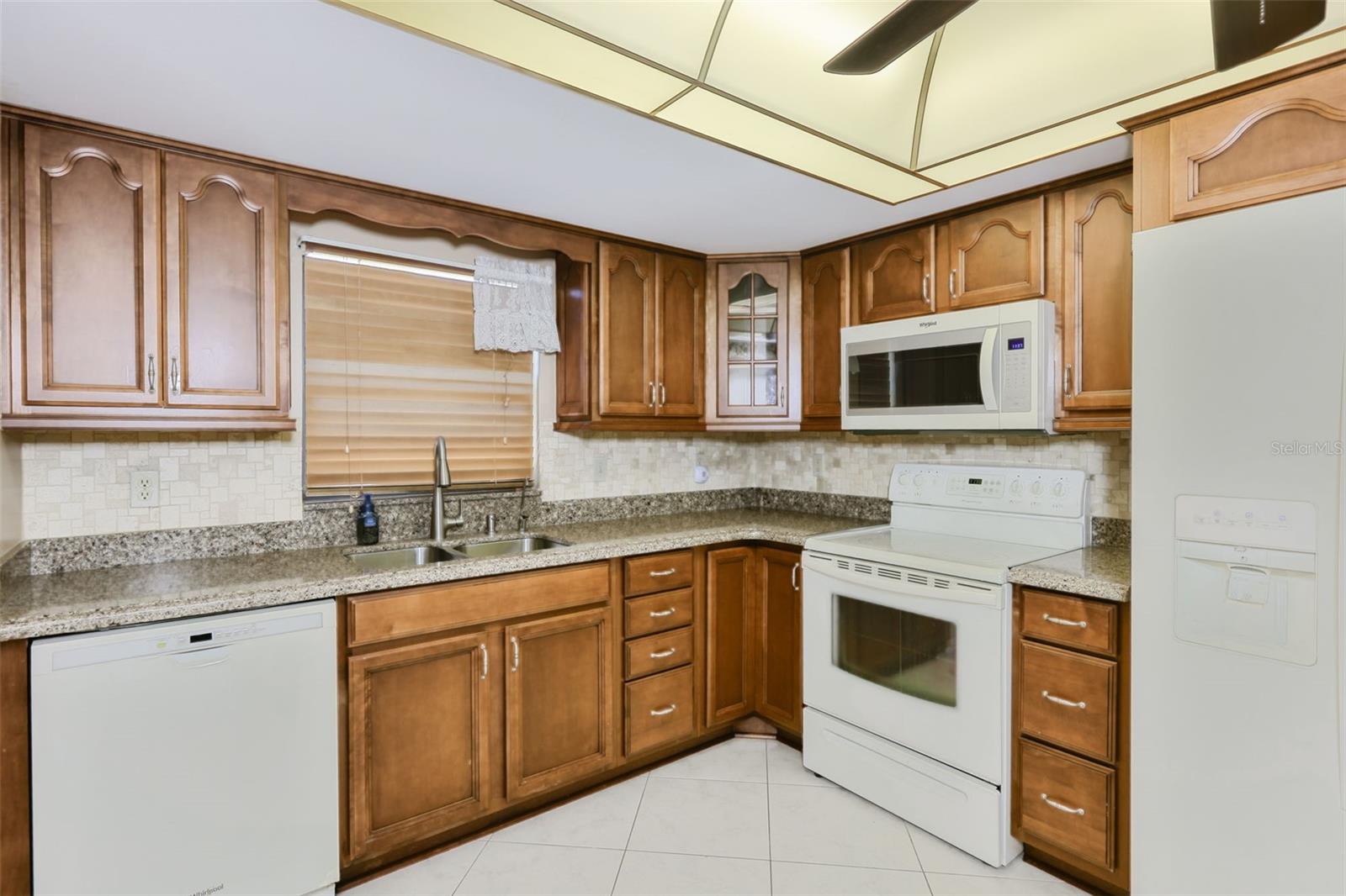 LANCASTER II CONDO - Residential