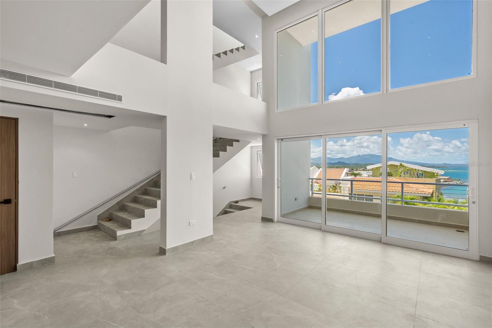 SHELL CASTLE CLUB - Residential