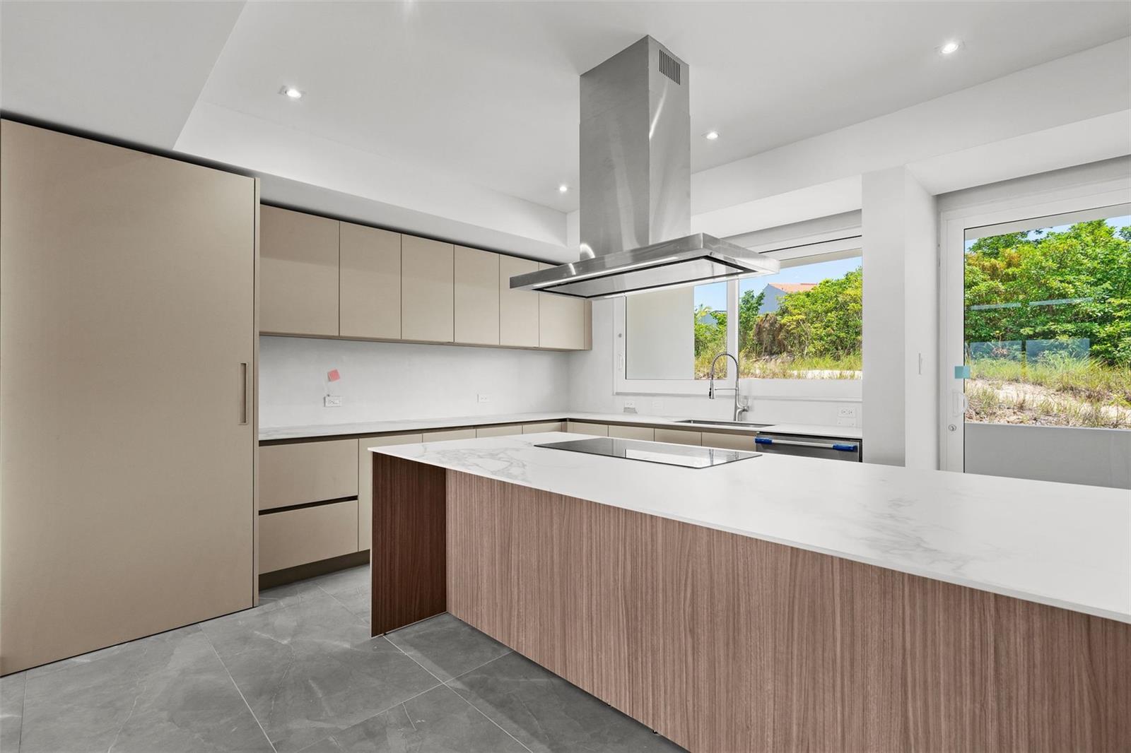 SHELL CASTLE CLUB - Residential