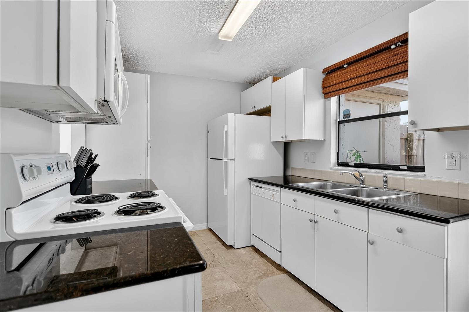 HIDDEN CREEK CONDO PH 06 - Residential