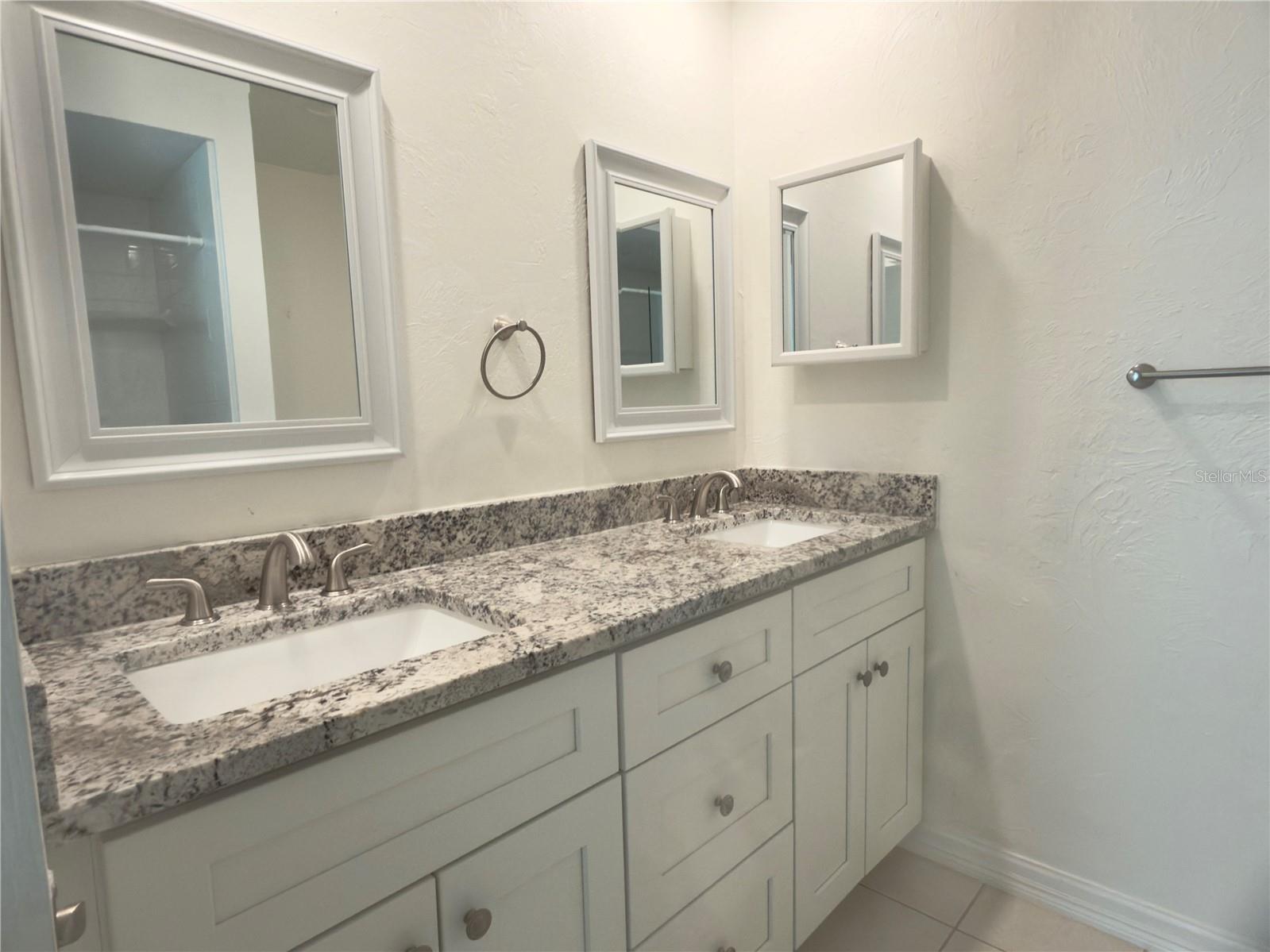 OAKHURST PH III - Residential Lease