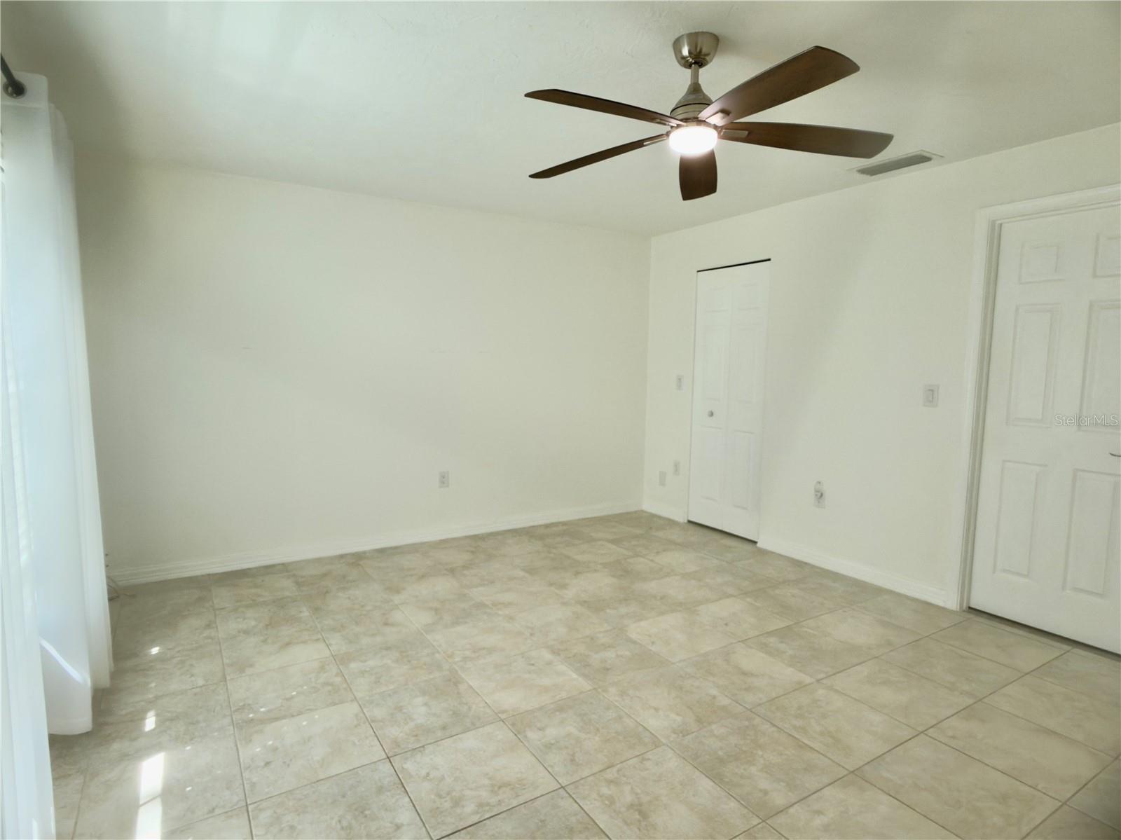 OAKHURST PH III - Residential Lease