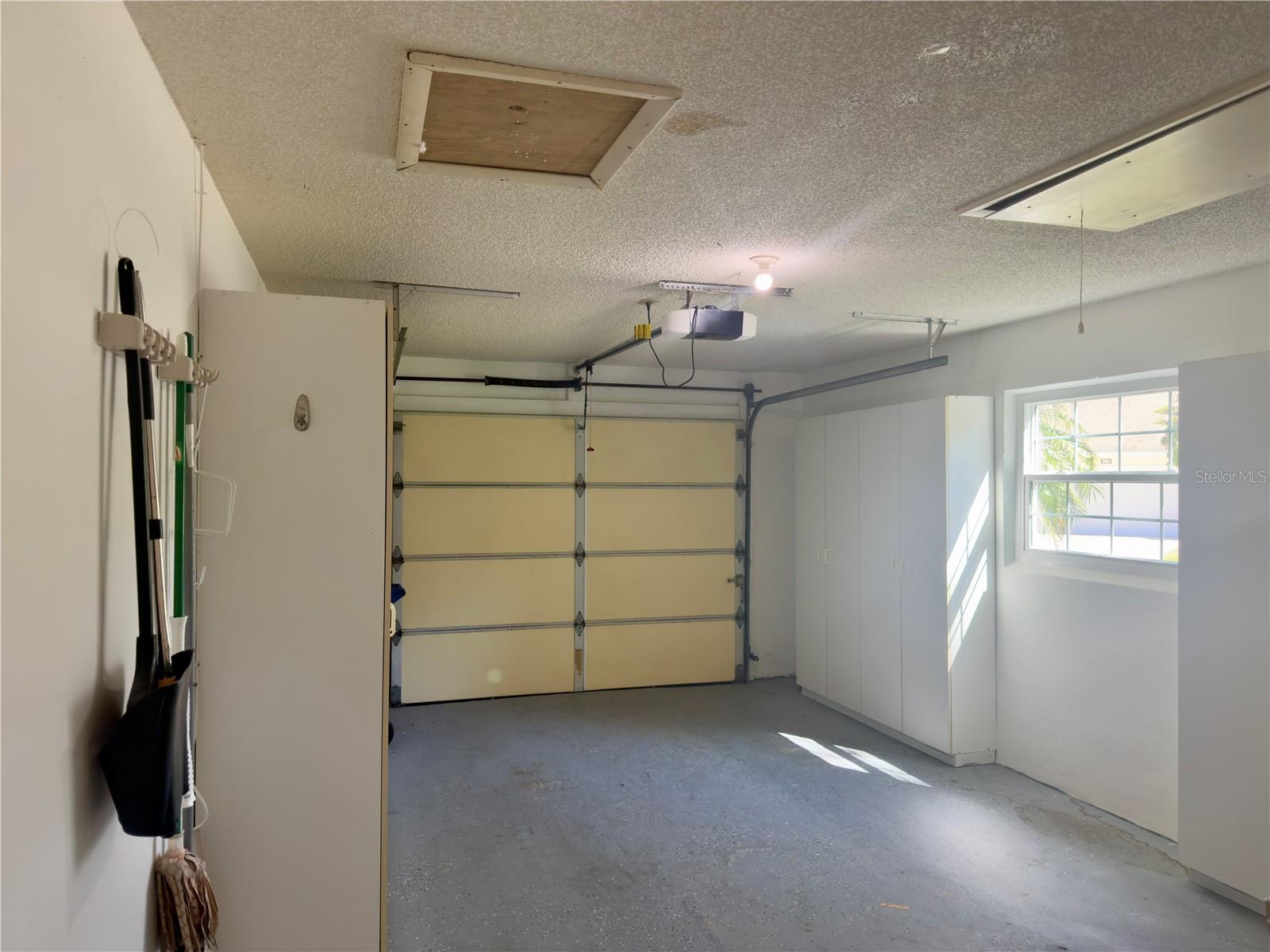 OAKHURST PH III - Residential Lease
