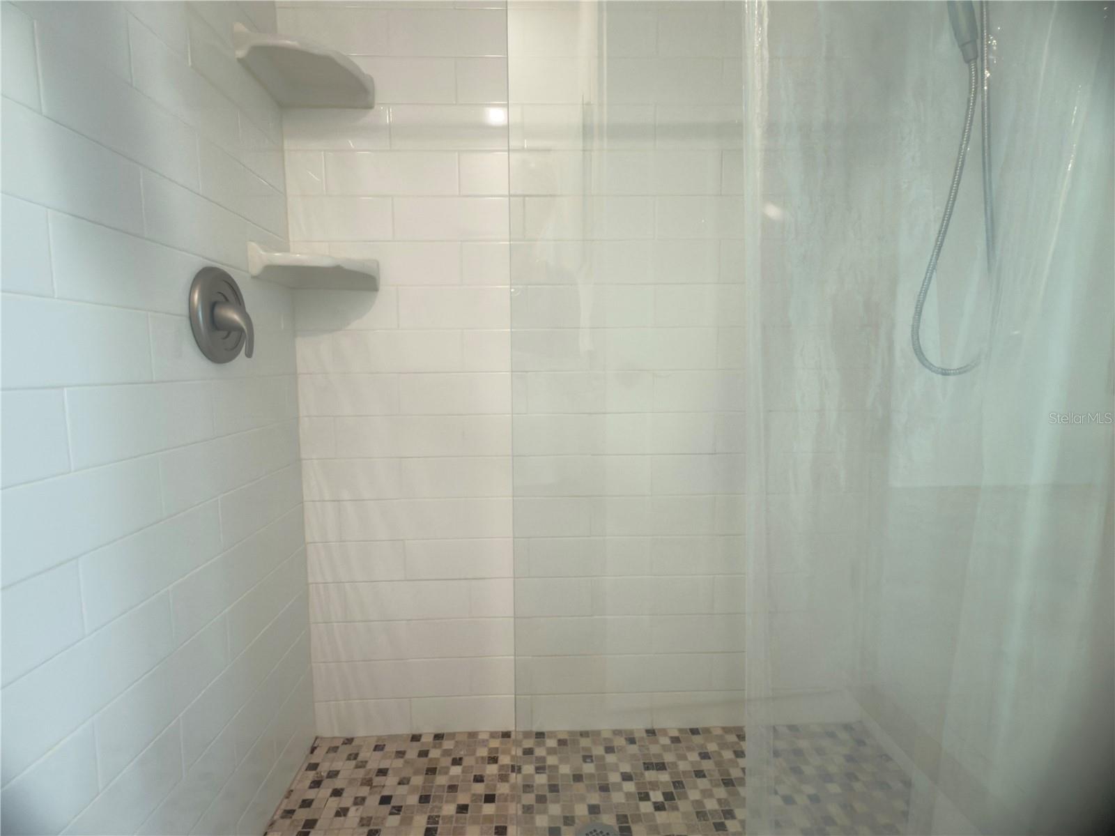 OAKHURST PH III - Residential Lease