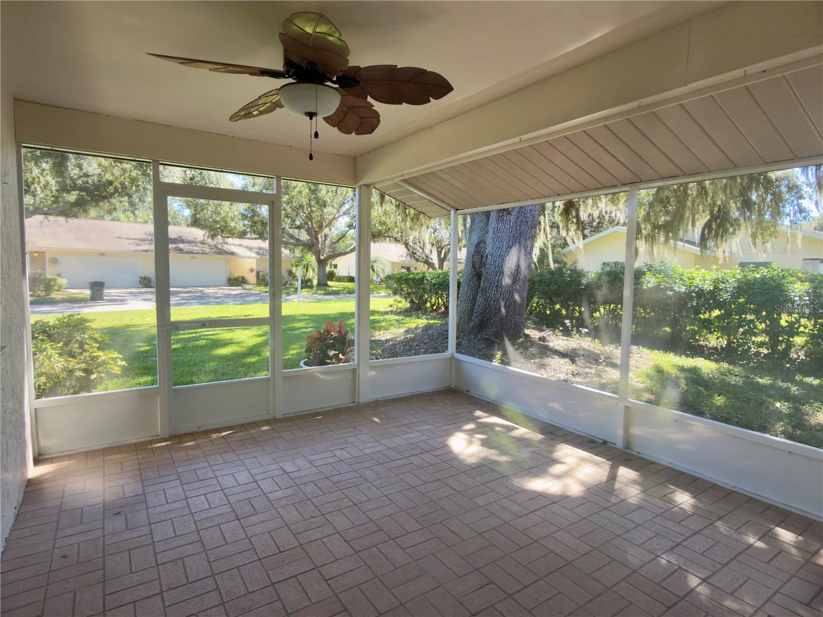 OAKHURST PH III - Residential Lease