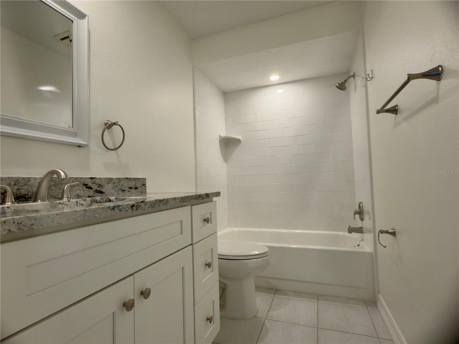 OAKHURST PH III - Residential Lease
