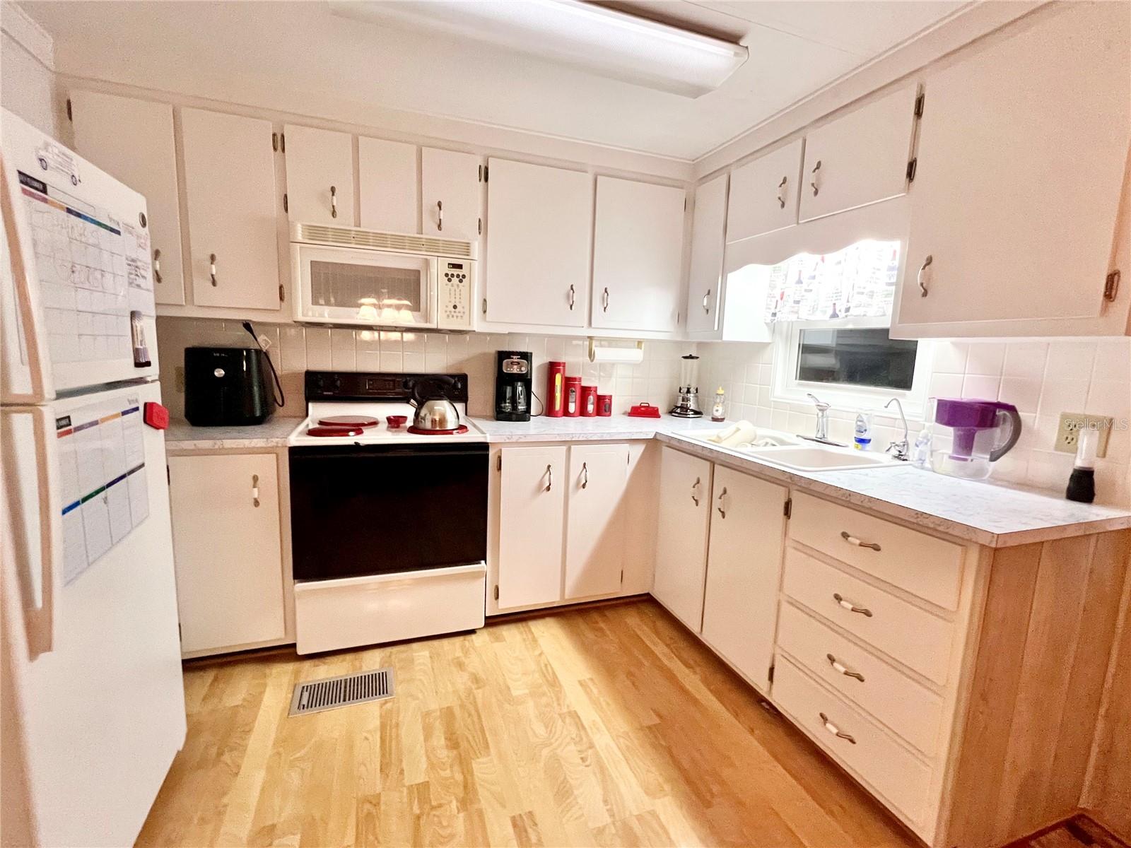 FAIRWAY VILLAGE MOBILE HOME PARK UNREC - Residential