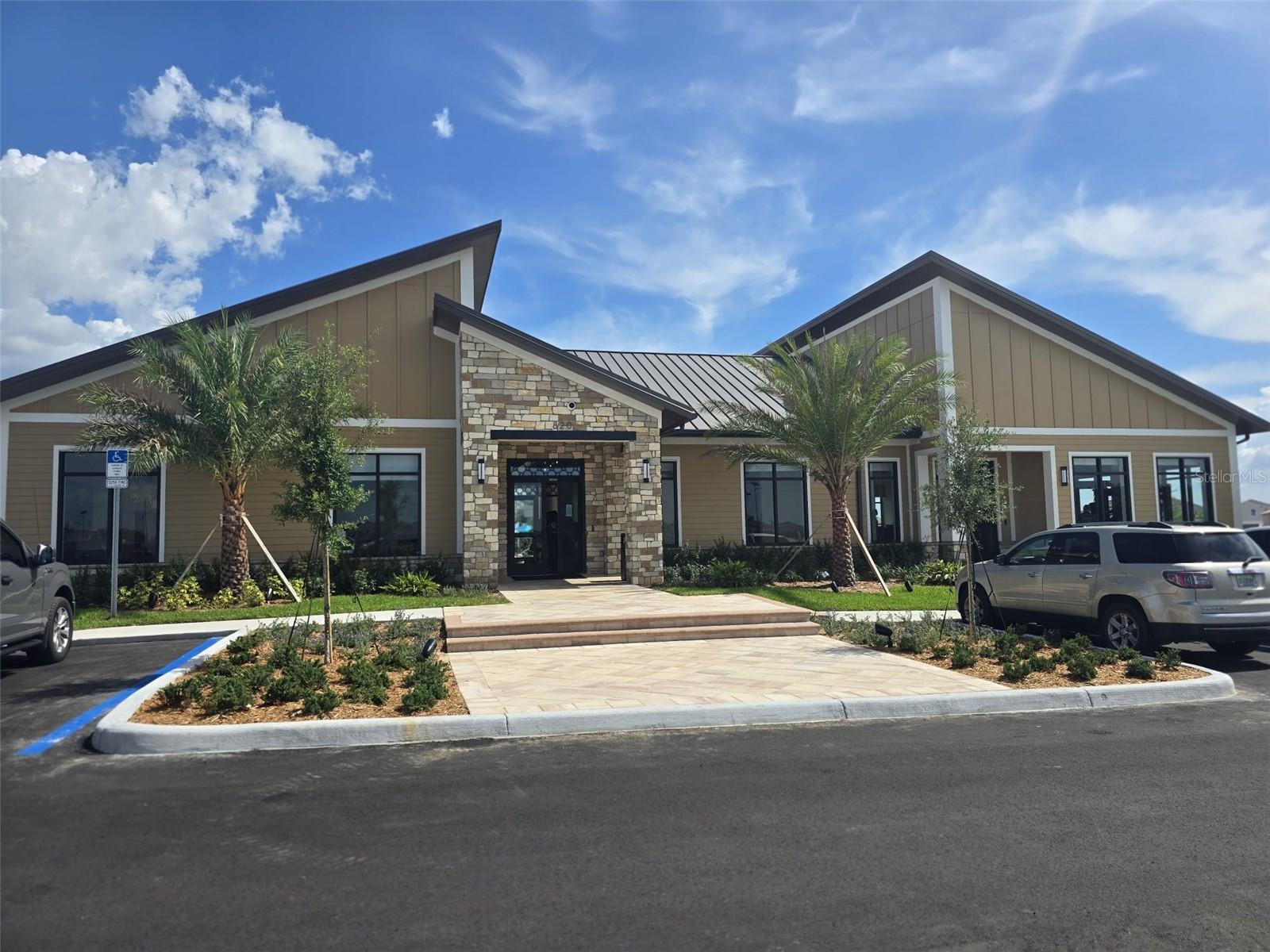 RANCHES/LK MCLEOD II - Residential Lease