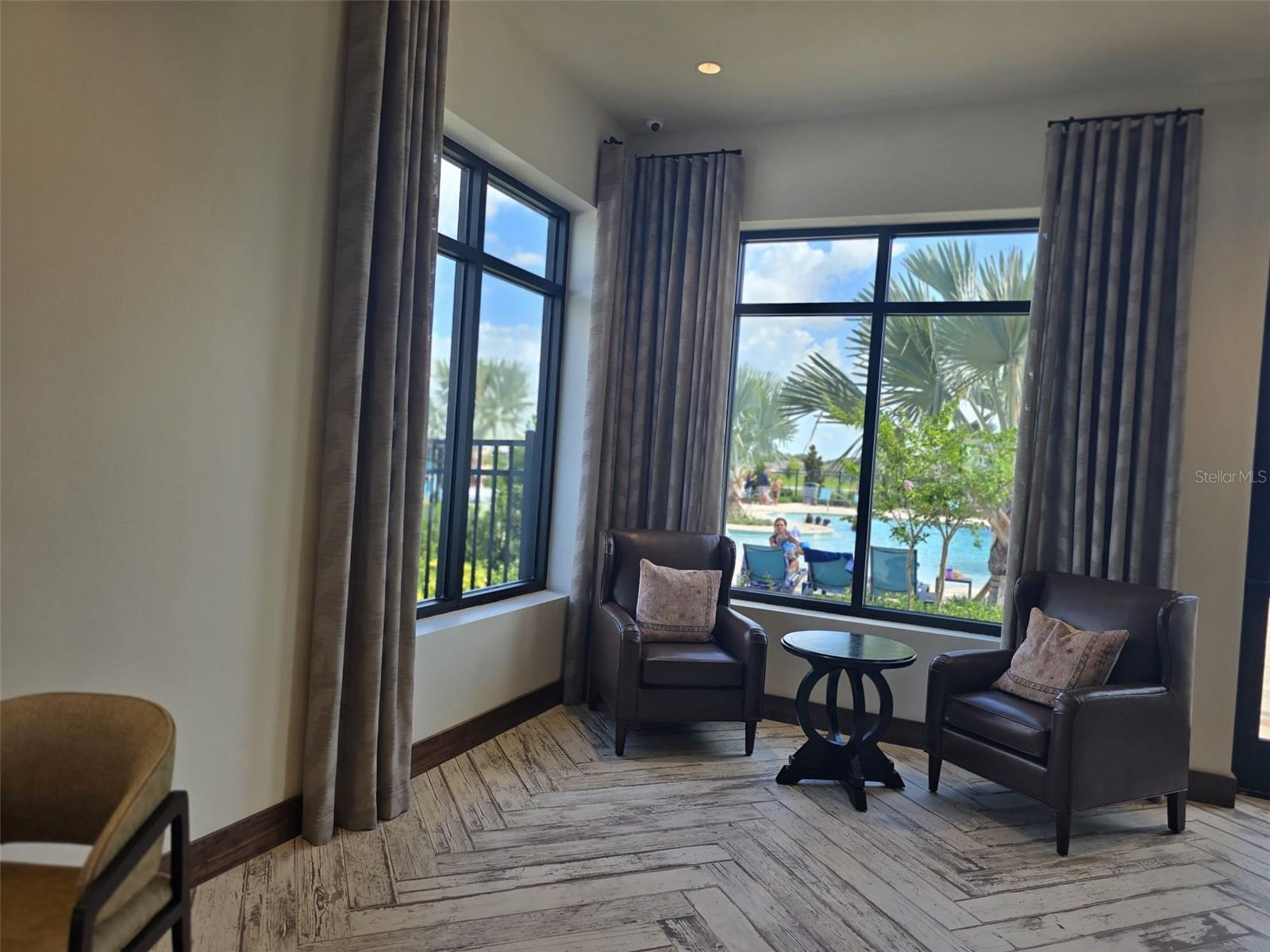 RANCHES/LK MCLEOD II - Residential Lease