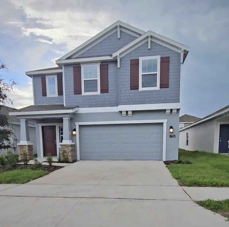 AVAILABLE DECEMBER 5. Take advantage of this limited-time promotion: $1950 for the first 6 months and then $2,100 per month for the following 6 months. Family, we are pleased to present a unique opportunity to live in a home in the exclusive Ranches at Lake McLeod community, located in Eagle Lake, Florida. This peaceful and growing community is just 10 minutes from the exciting Legoland theme park and close to major avenues, shopping, and restaurants. Here you will find the best of both worlds: serenity and convenience. As residents, you will enjoy a resort-style community with incredible amenities including a swimming pool, fitness center, tennis, volleyball, and basketball courts, recreational areas, walking trails, and a playground perfect for enjoying time with family and friends. Imagine living in a home with an open-concept design, an exceptional kitchen equipped with stainless steel appliances and an island overlooking the dining room, and a family room ideal for entertaining. The home also features a spacious, private, fenced backyard, four cozy bedrooms, two full bathrooms, and a powder room. The master suite offers an oversized bedroom with a double-vanity bathroom and walk-in closet. In addition, you will enjoy a spacious two-car garage. Don't miss the opportunity to move into this modern gem, ideal for those seeking comfort and a life full of possibilities. Contact us today for more information and to schedule a private visit!