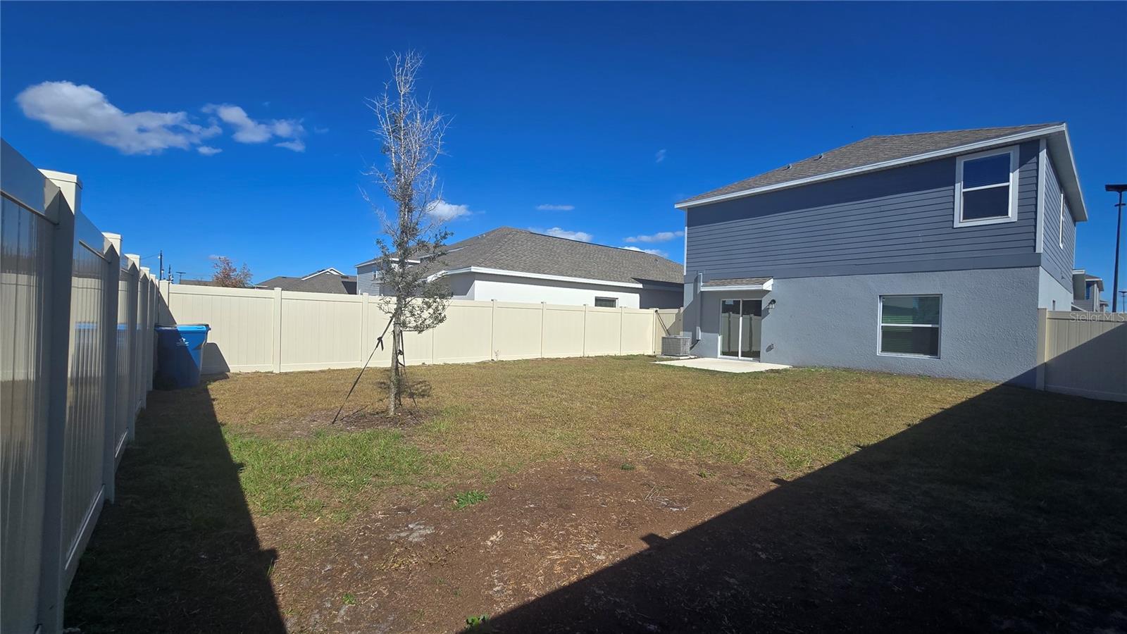 RANCHES/LK MCLEOD II - Residential Lease