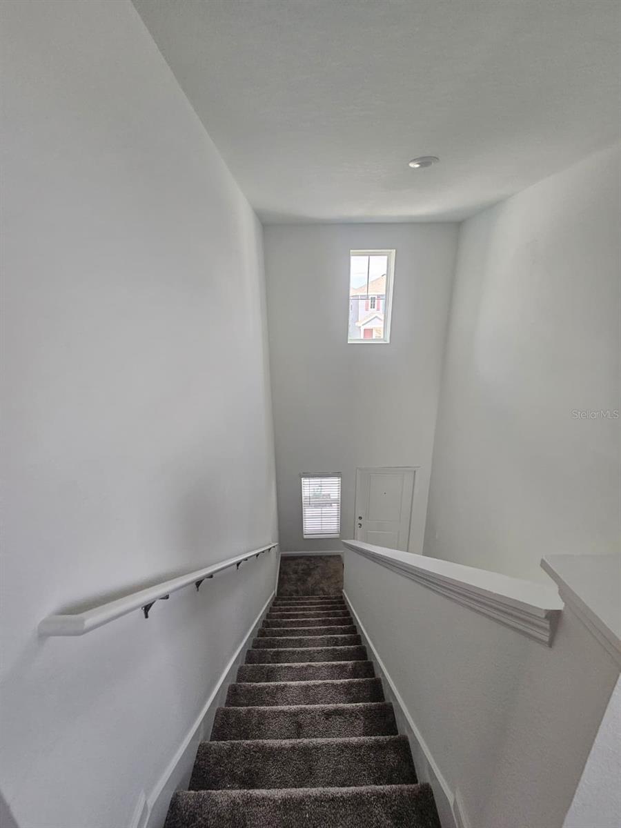 RANCHES/LK MCLEOD II - Residential Lease