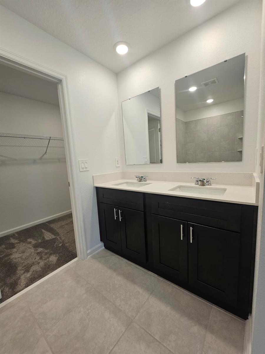 RANCHES/LK MCLEOD II - Residential Lease