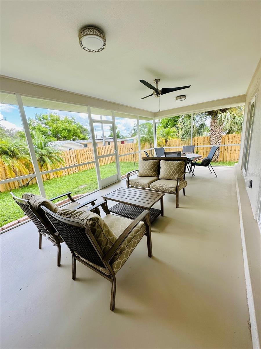 SOUTH VENICE - Residential