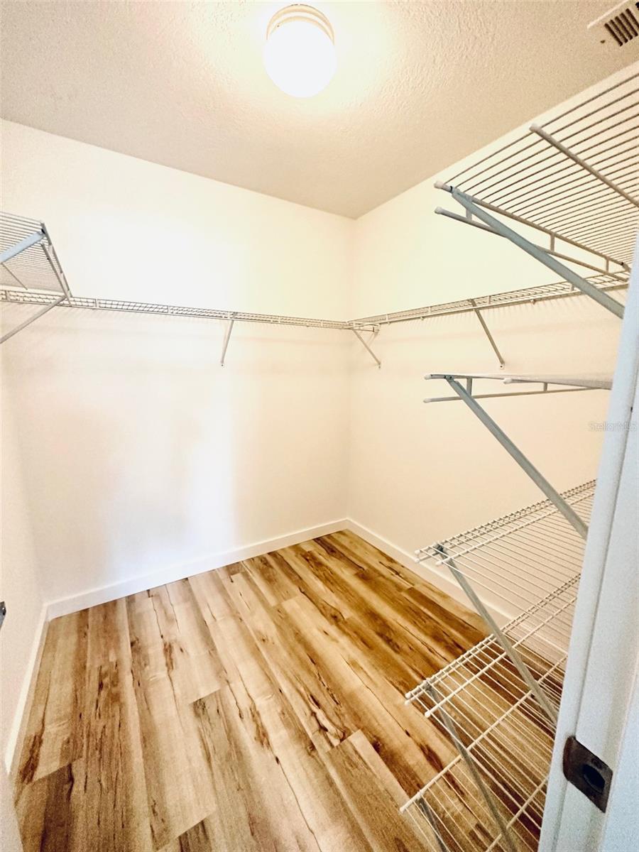 SOUTH VENICE - Residential