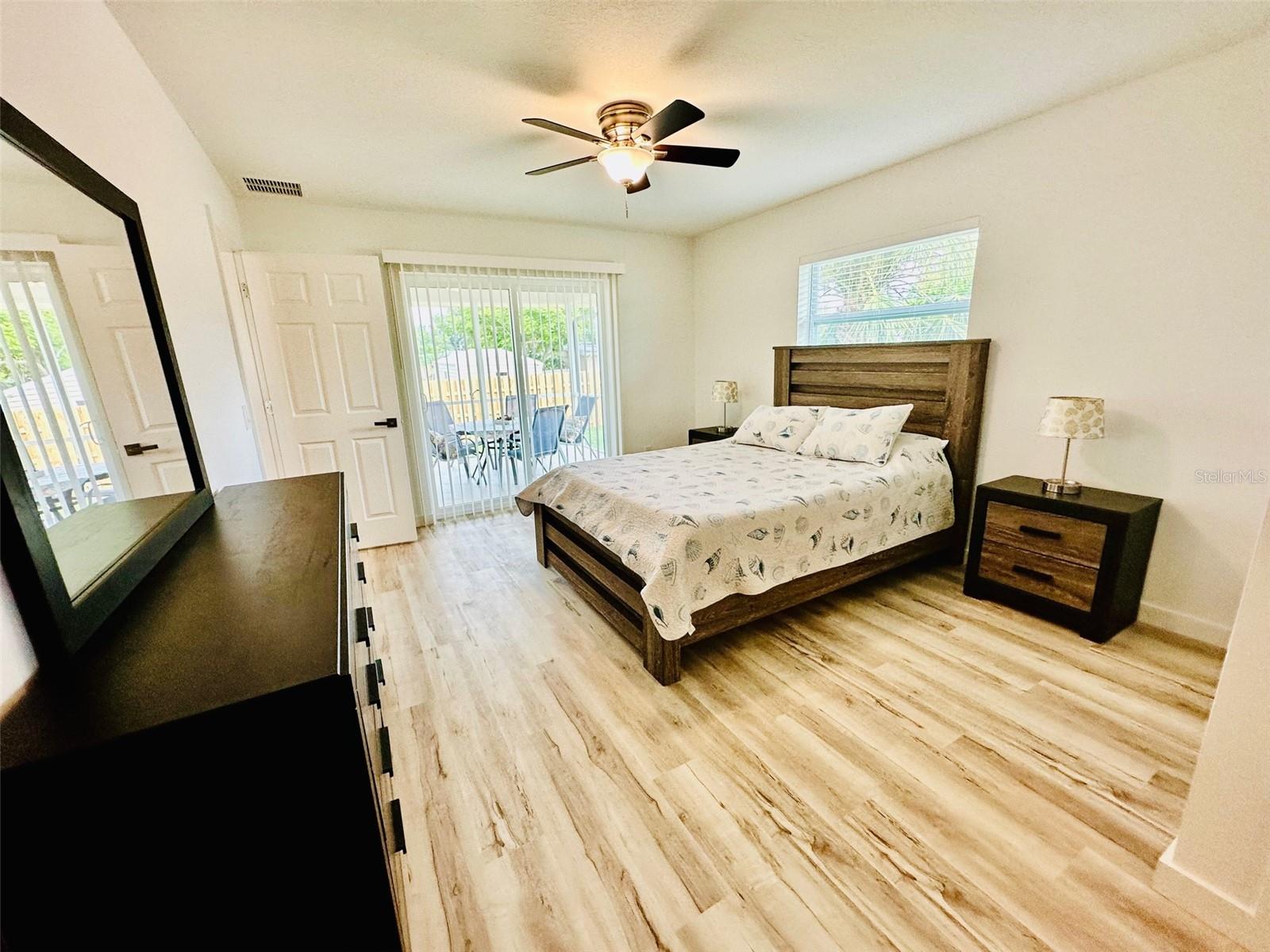 SOUTH VENICE - Residential