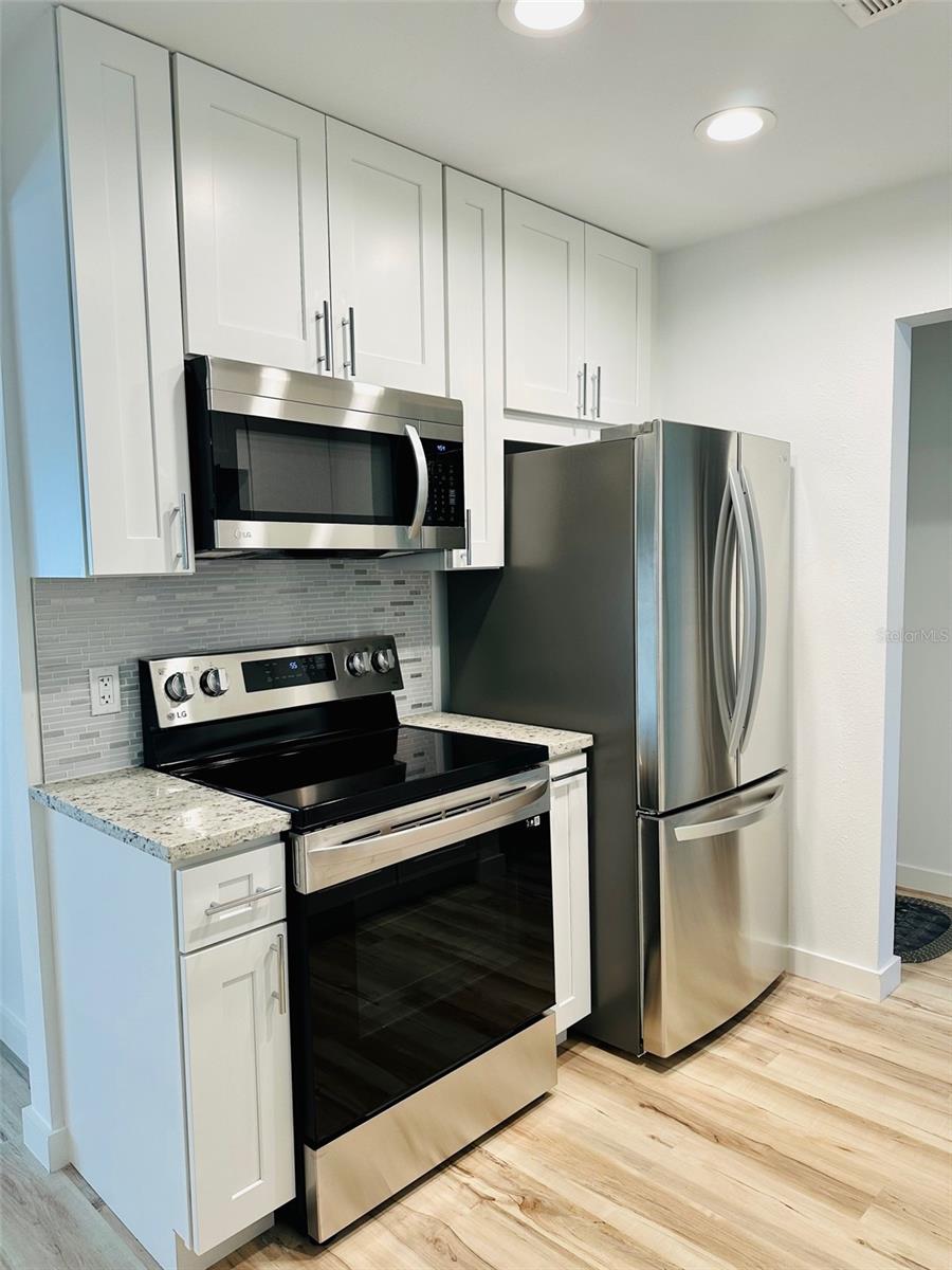 SOUTH VENICE - Residential