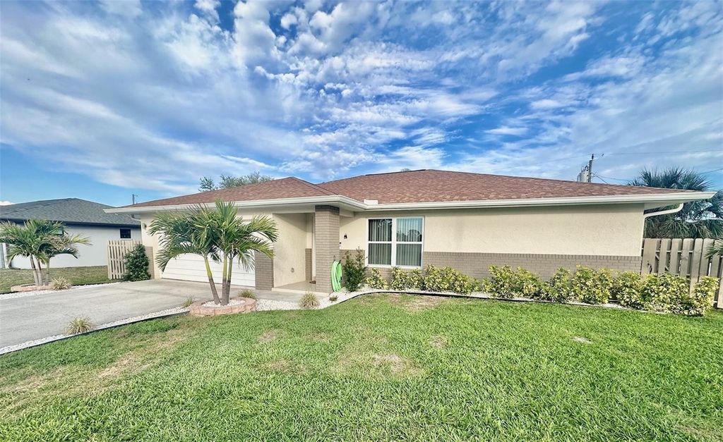 Photo of 1045 Cumberland Road, Venice, FL 34293 (MLS # A4687516)