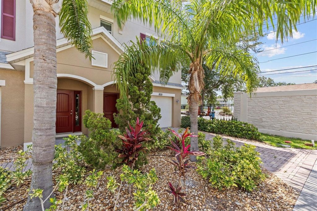 Photo of 800 Callista Cay Loop, Tarpon Springs, FL 34689 (MLS # TB8381932)